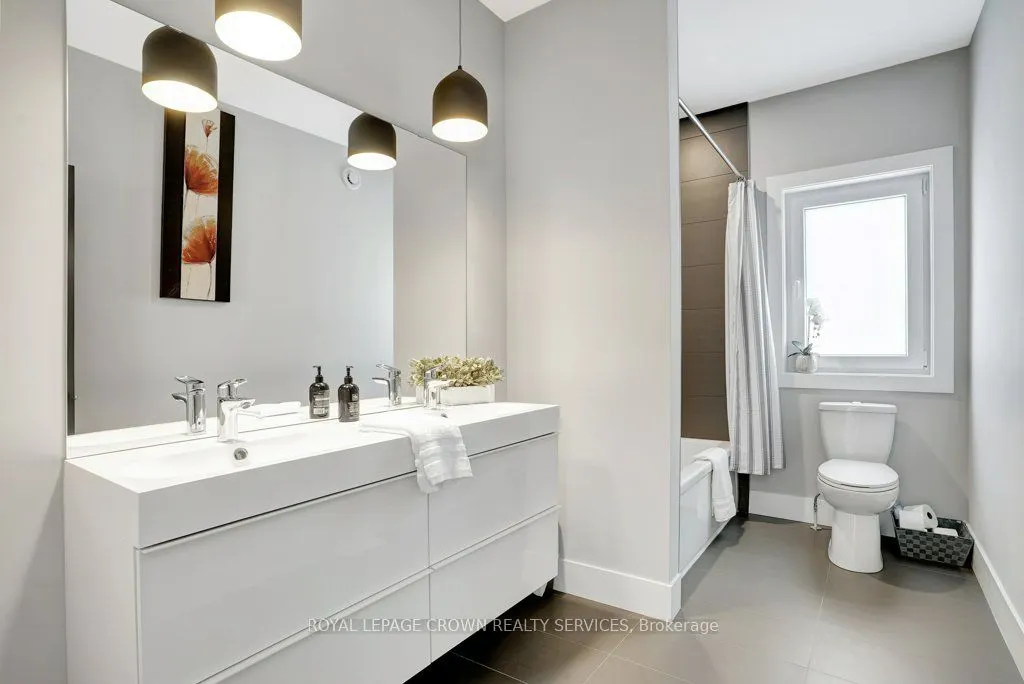 2208 Red Thorne Avenue