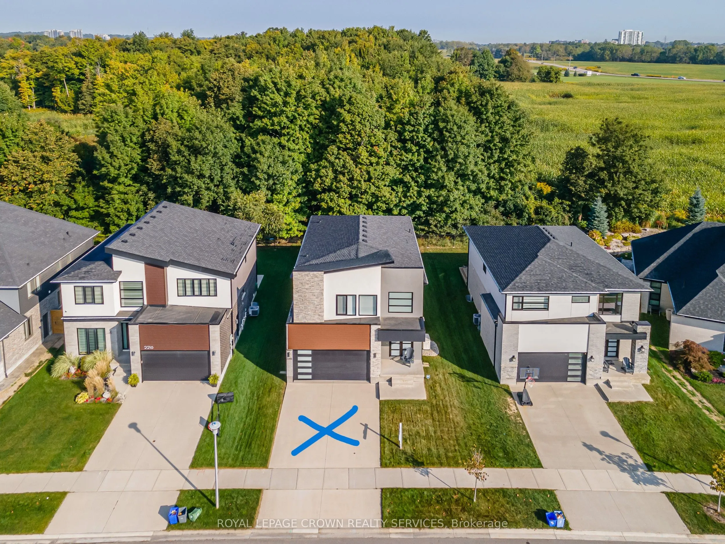 2208 Red Thorne Avenue