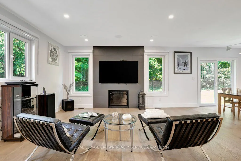 2208 Red Thorne Avenue