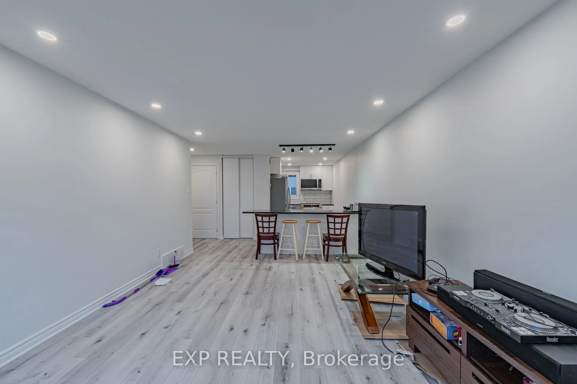 268 WOODFIELD Drive, #67