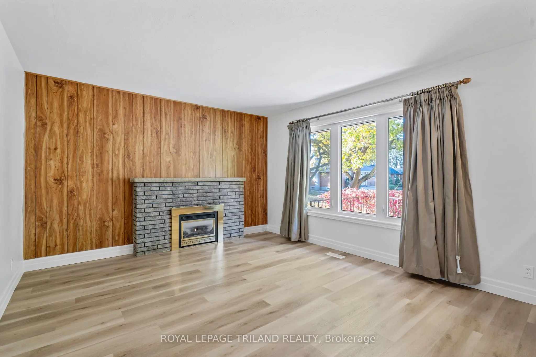 178 Kirkland Crescent