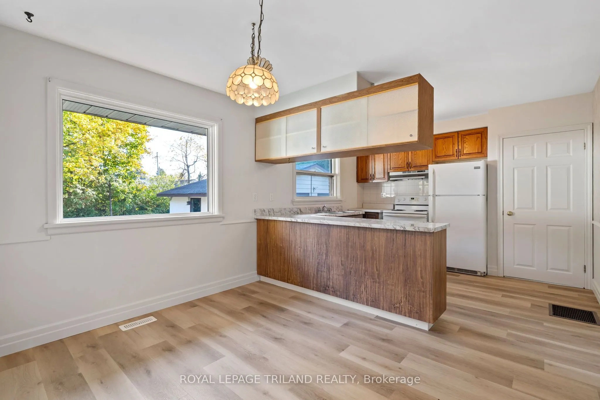 178 Kirkland Crescent