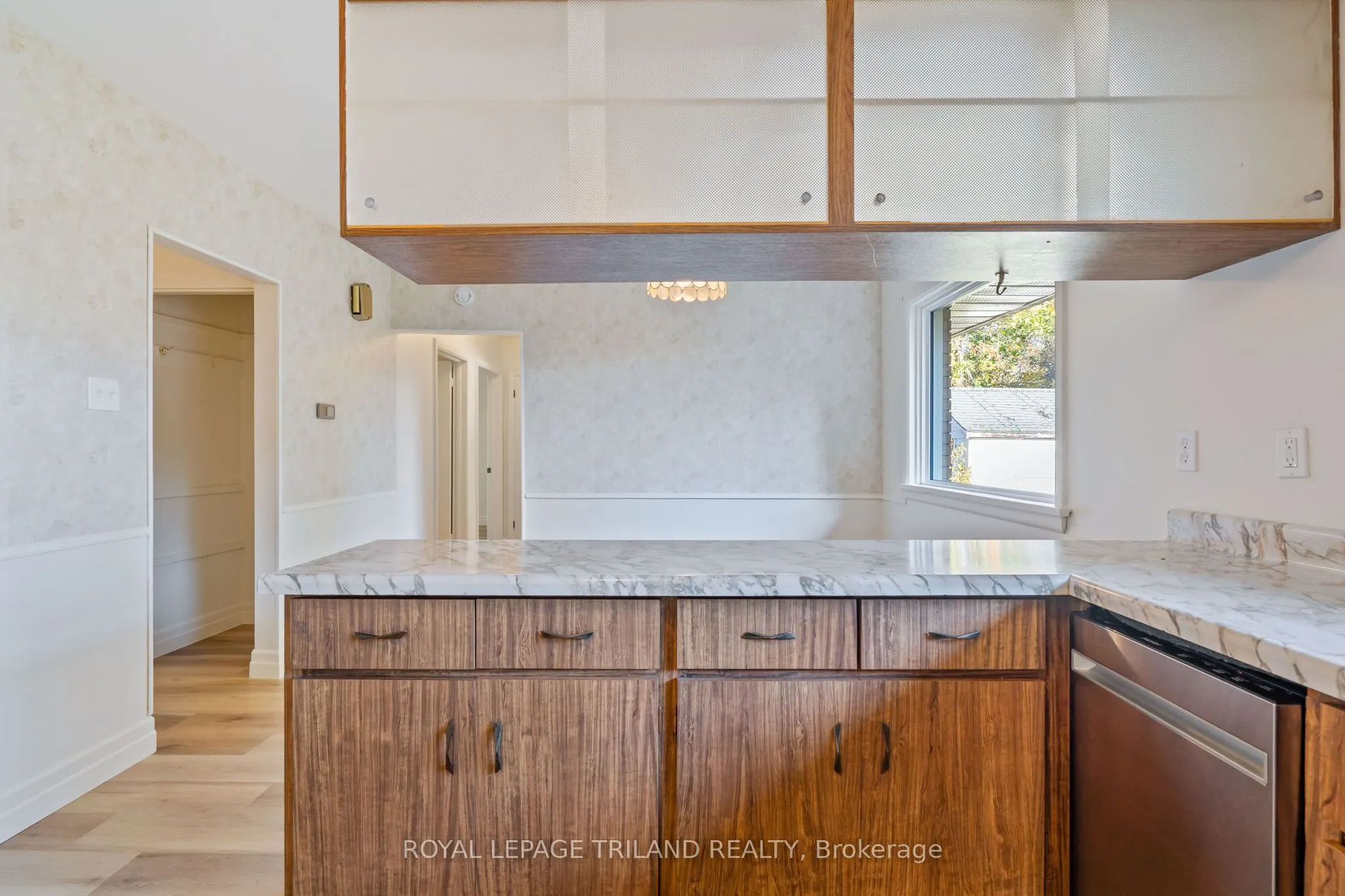 178 Kirkland Crescent