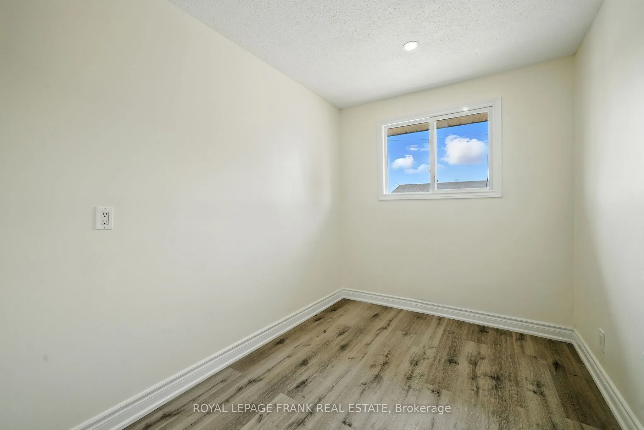 88 Mary Street W, #4