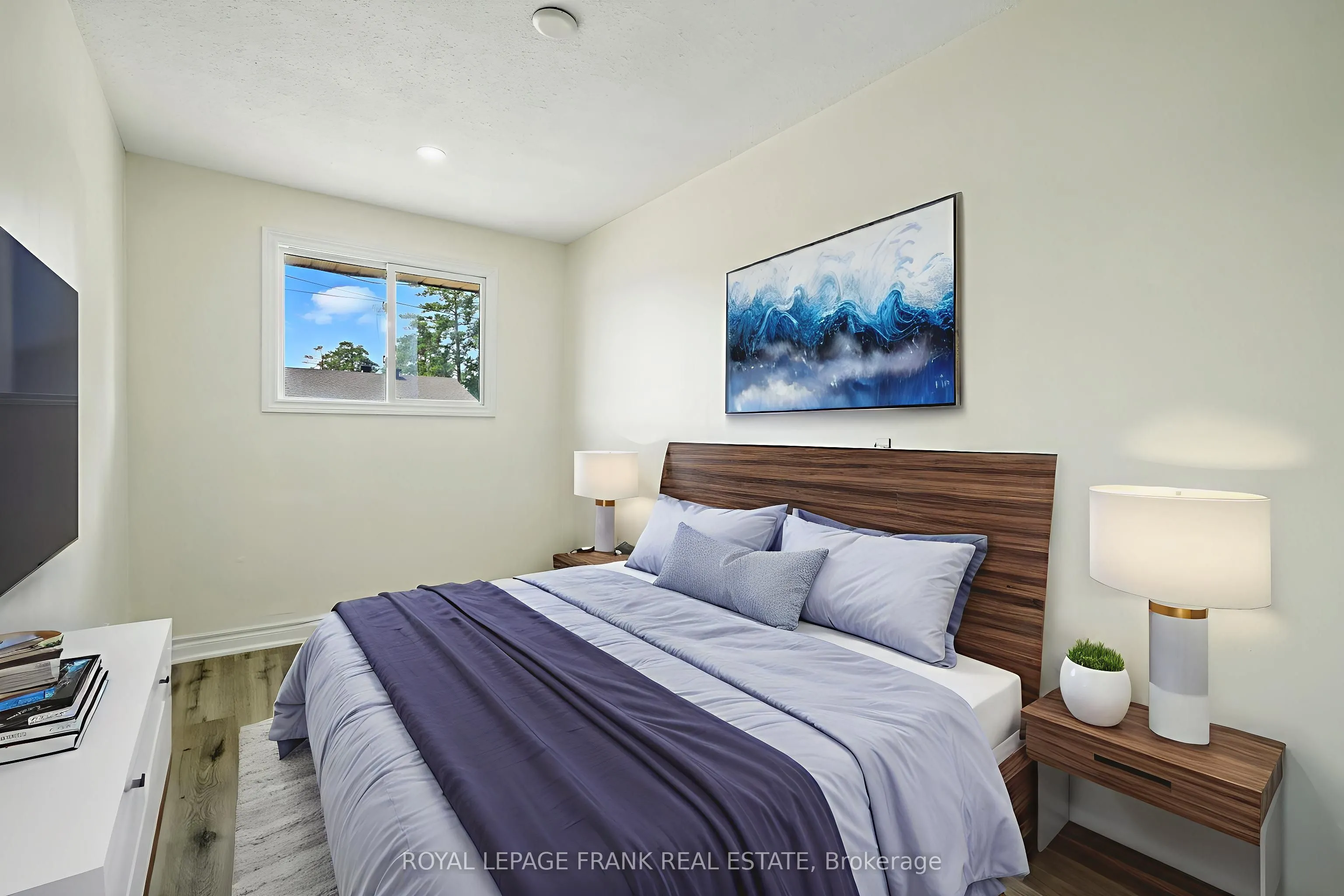 88 Mary Street W, #4