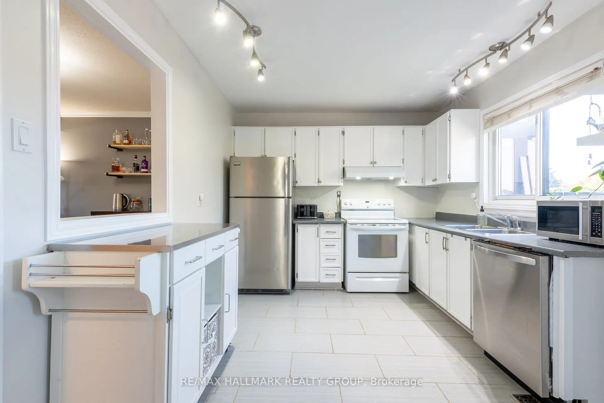 55E Foxfield Drive, #11