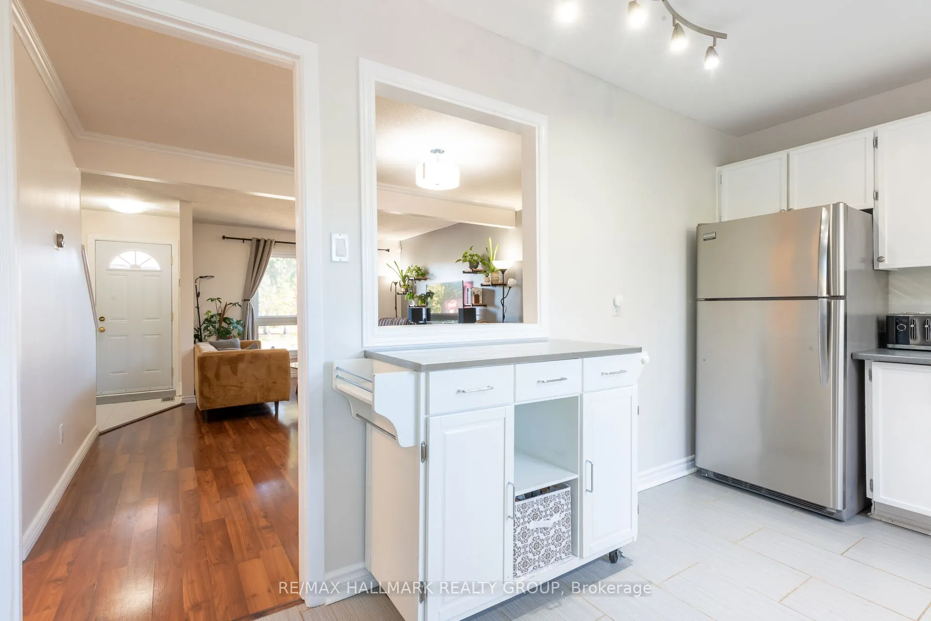 55E Foxfield Drive, #11