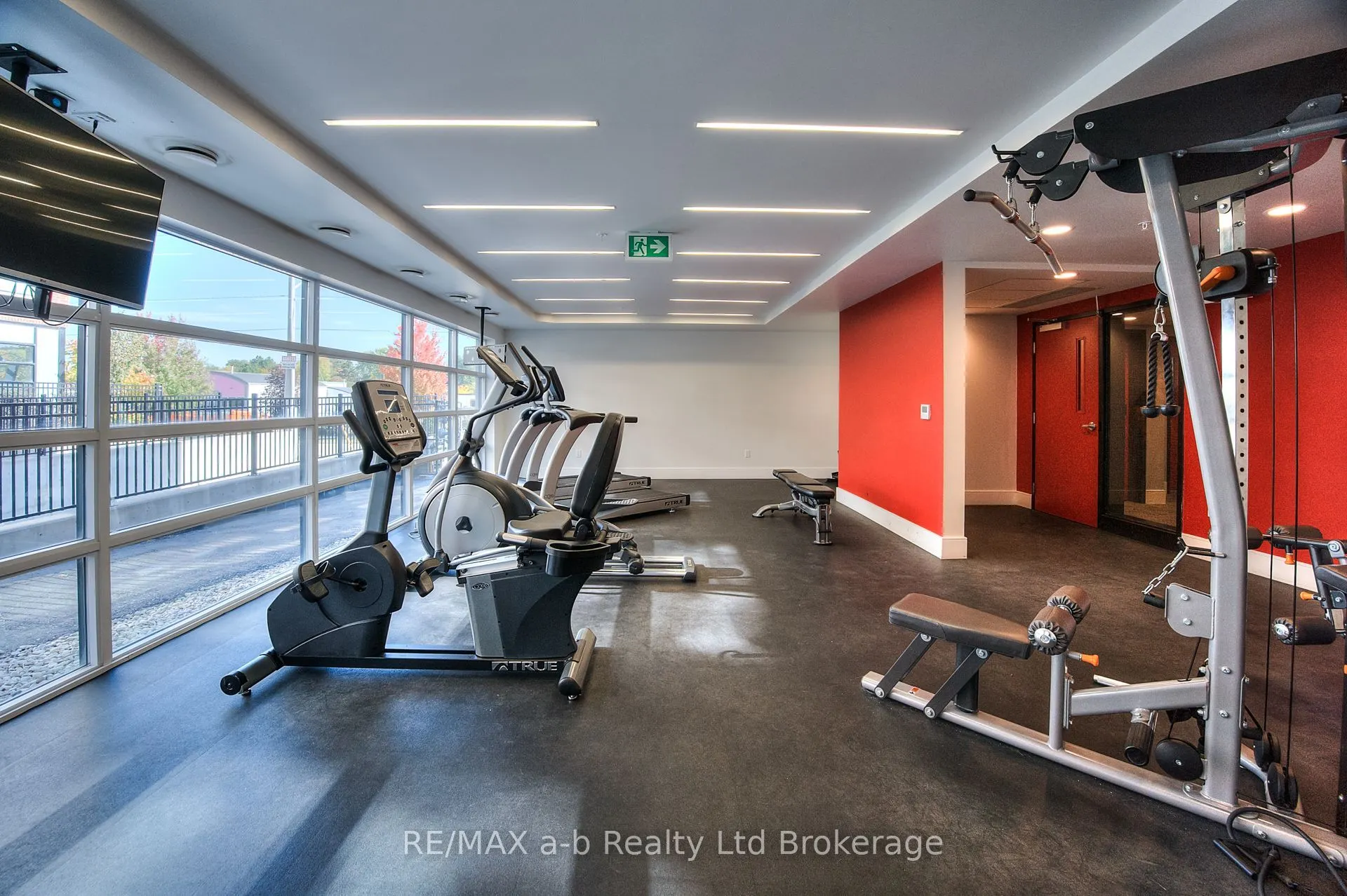 155 St Leger Street, #415