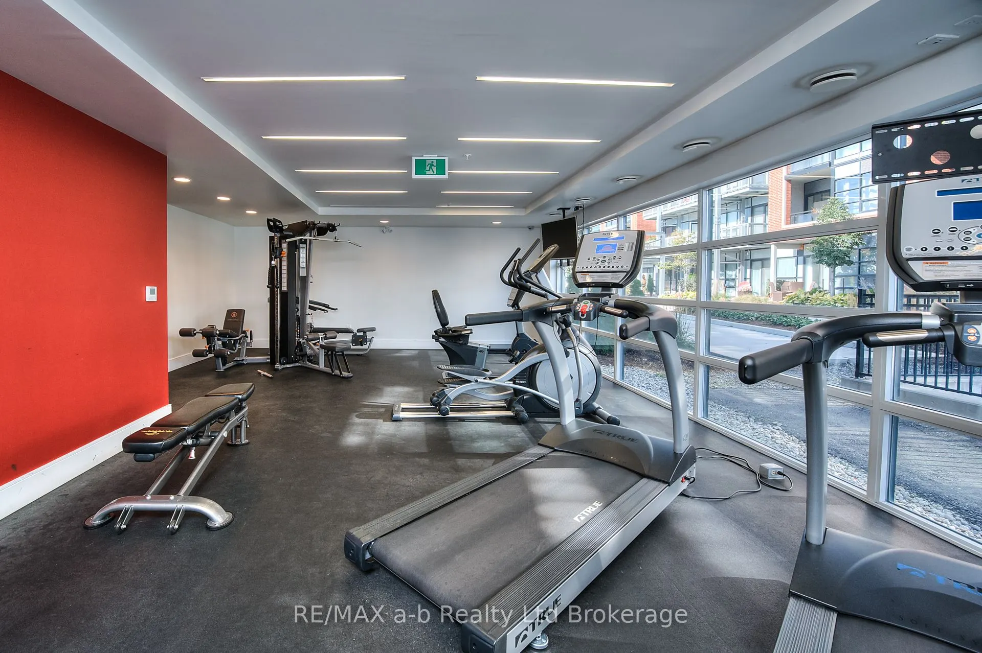 155 St Leger Street, #415