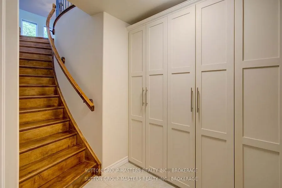 125 Country Club Drive