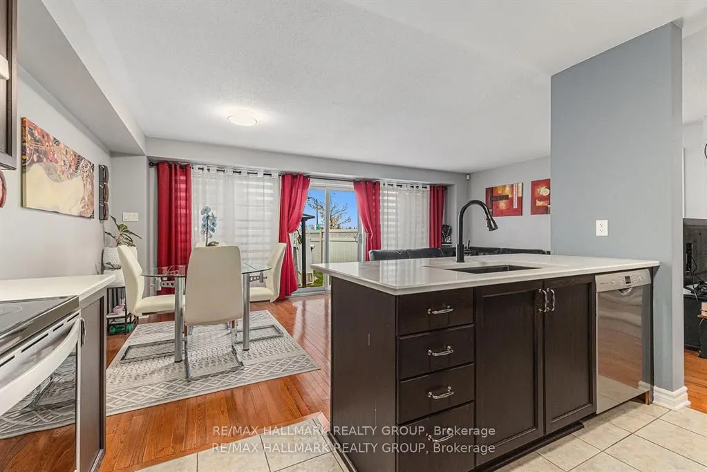 4220 KELLY FARM Drive