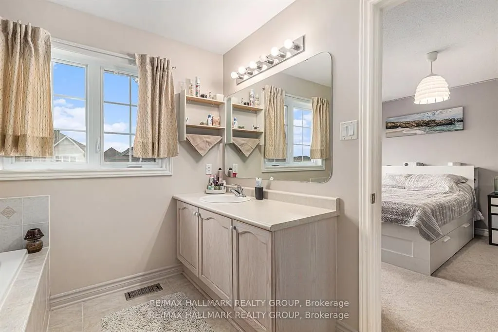 4220 KELLY FARM Drive