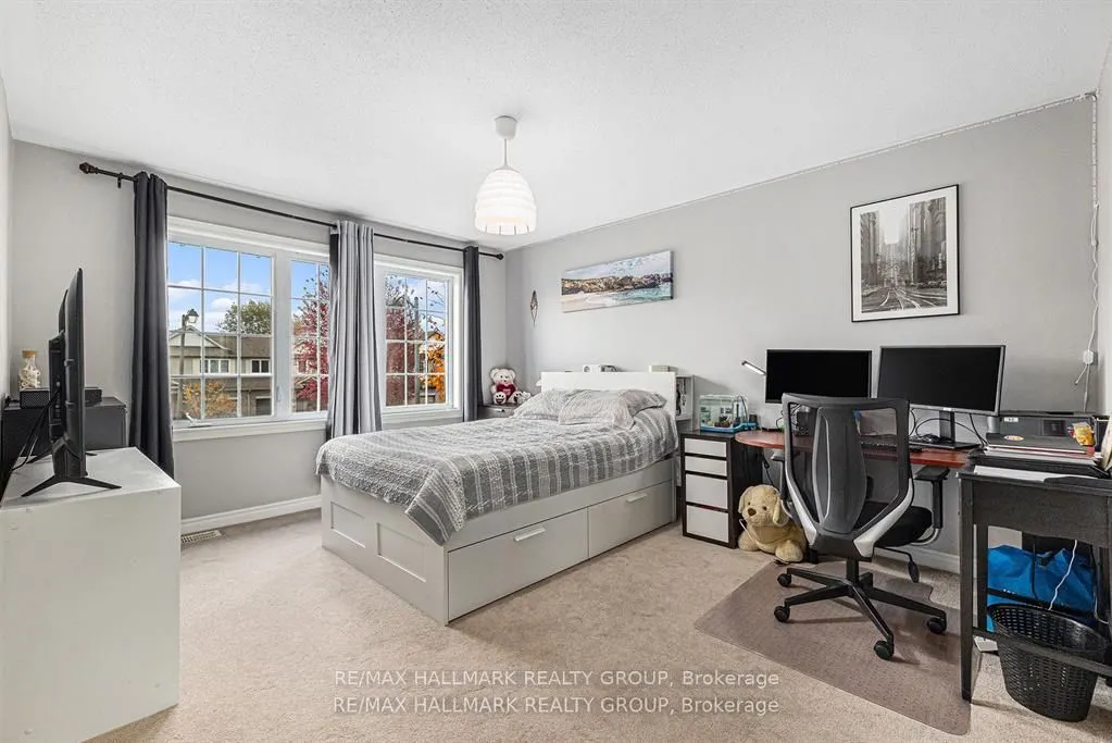 4220 KELLY FARM Drive