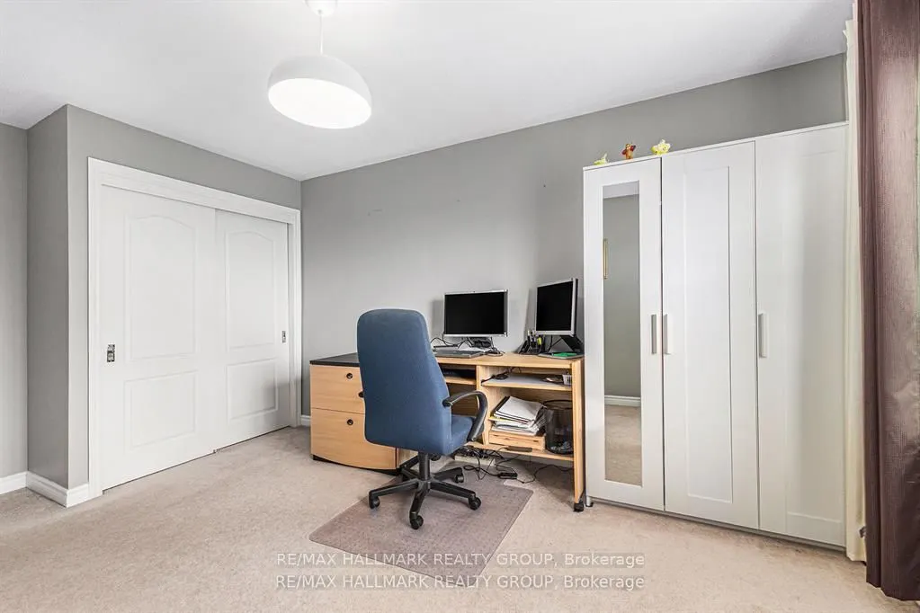 4220 KELLY FARM Drive