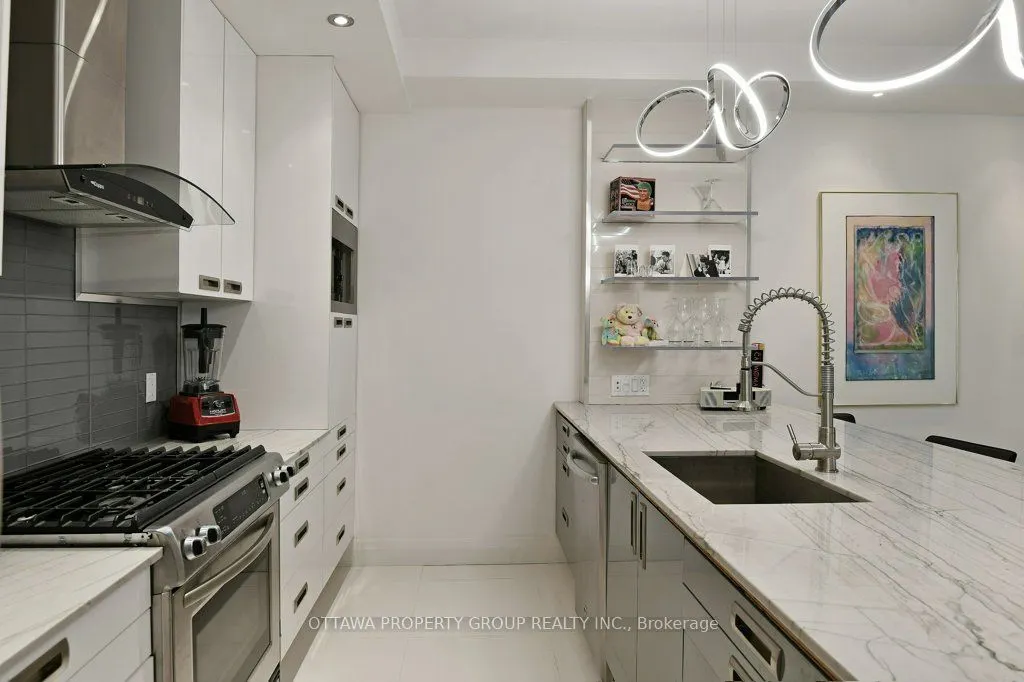 10 Chestnut Street, #C