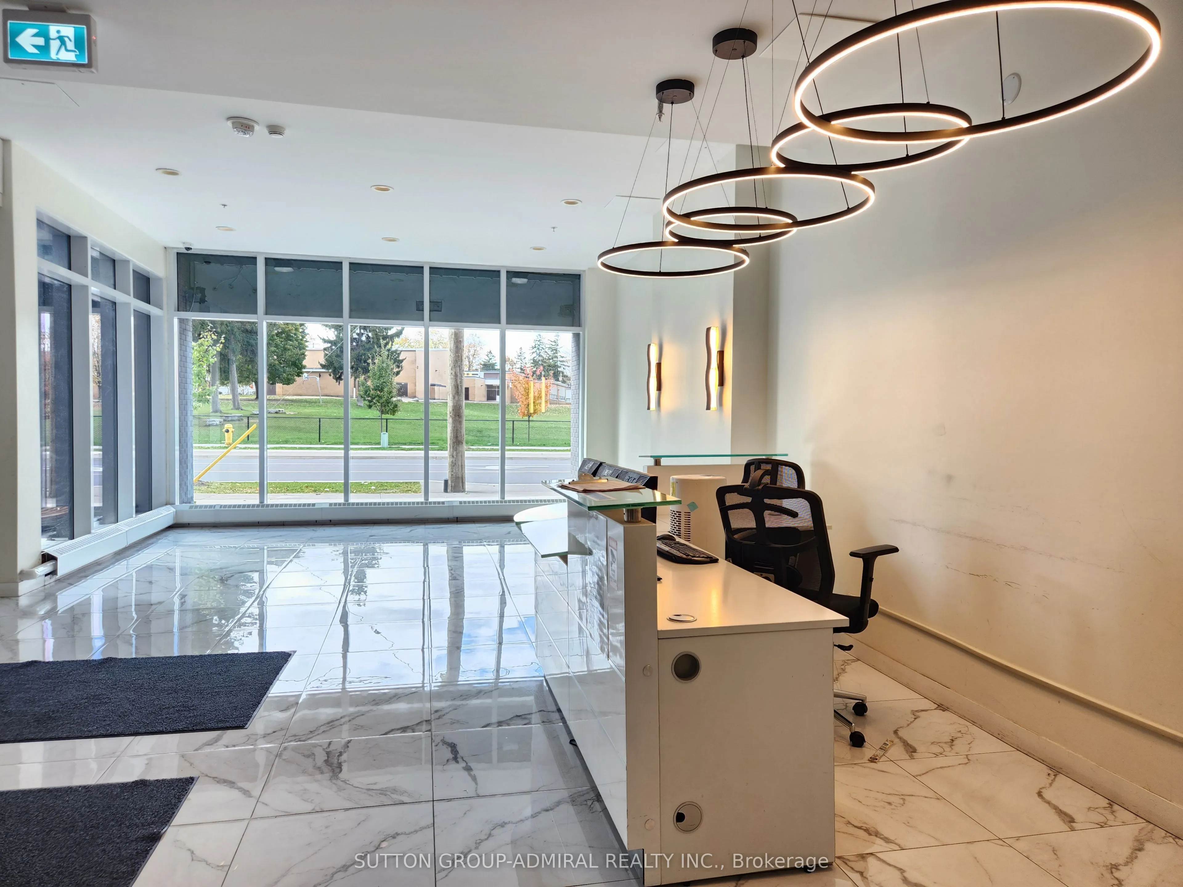 128 King Street N, #806