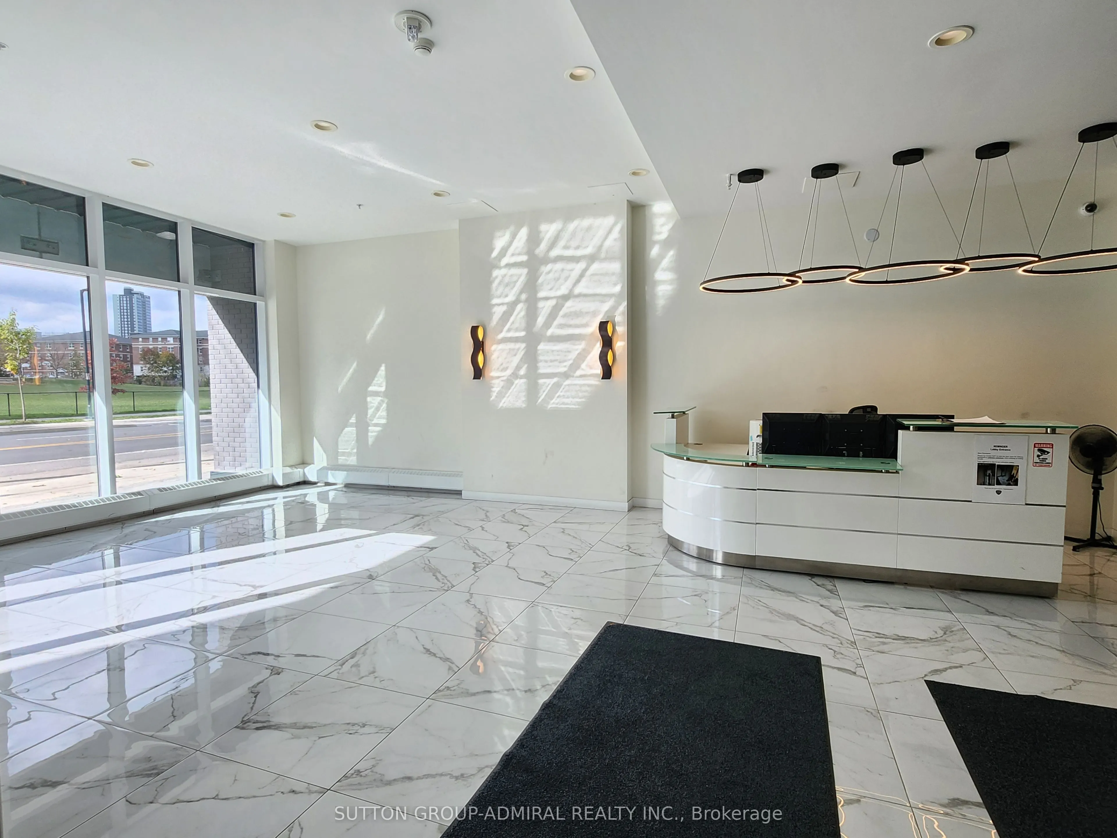 128 King Street N, #806