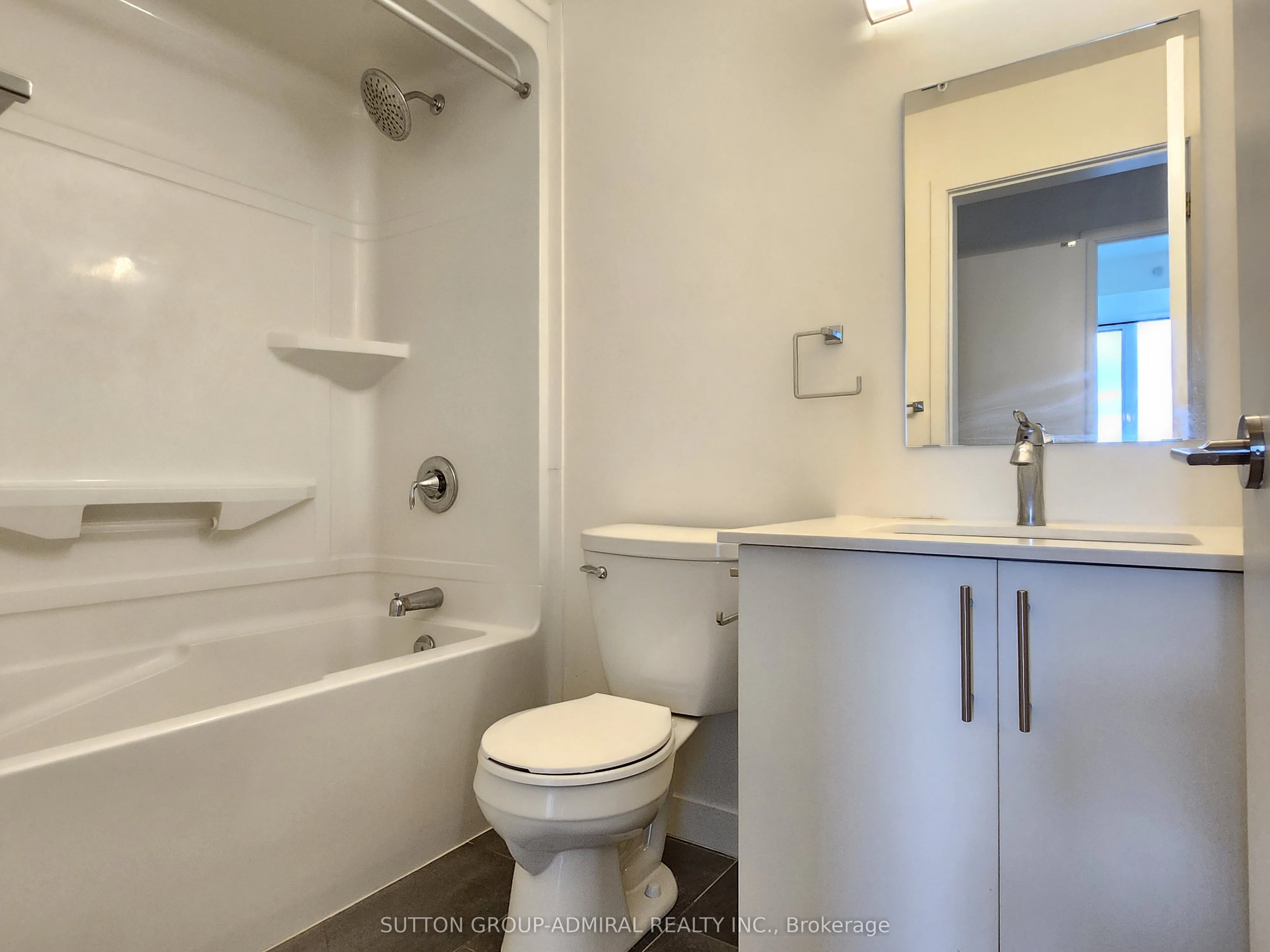 128 King Street N, #806