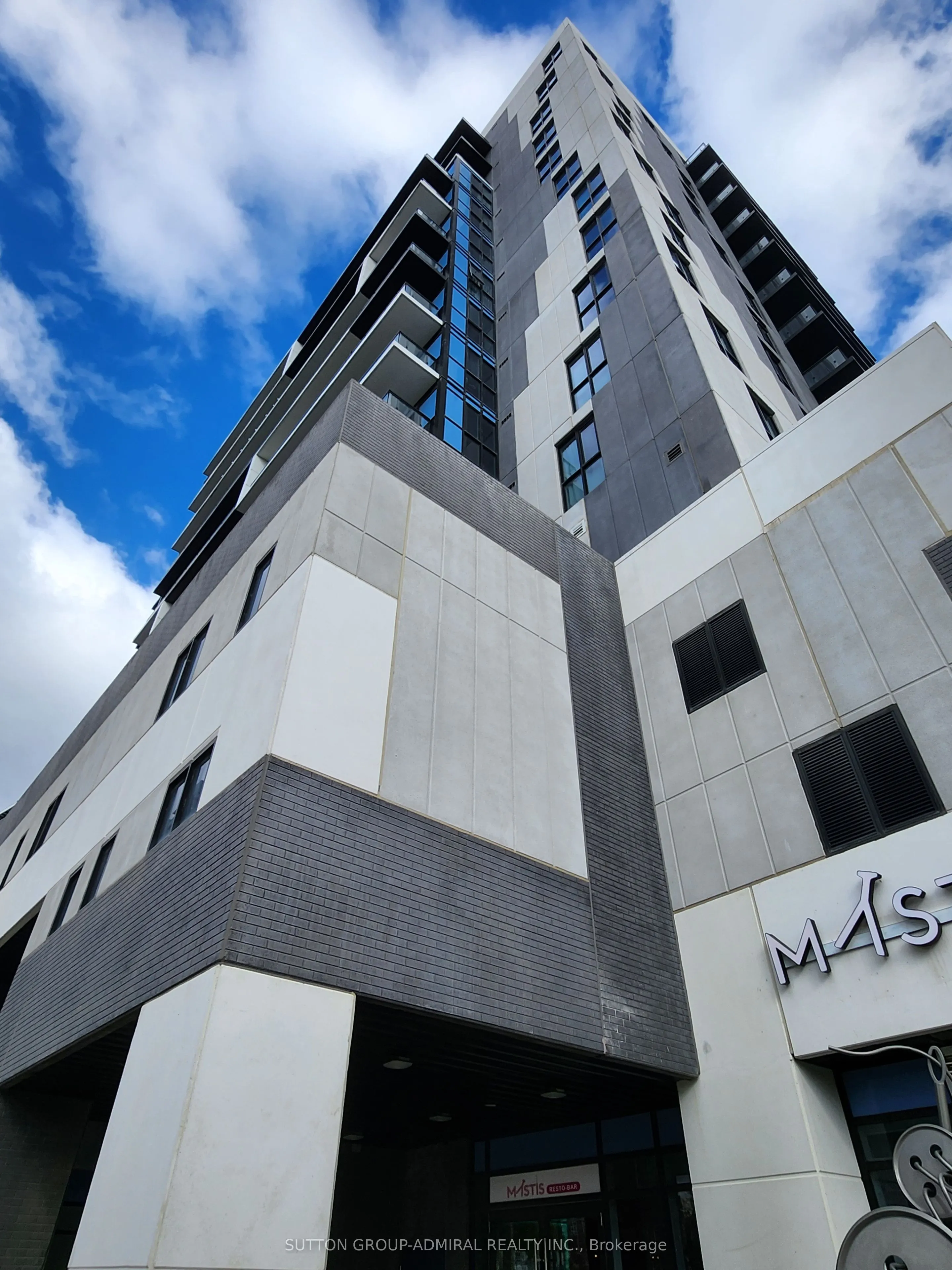 128 King Street N, #806