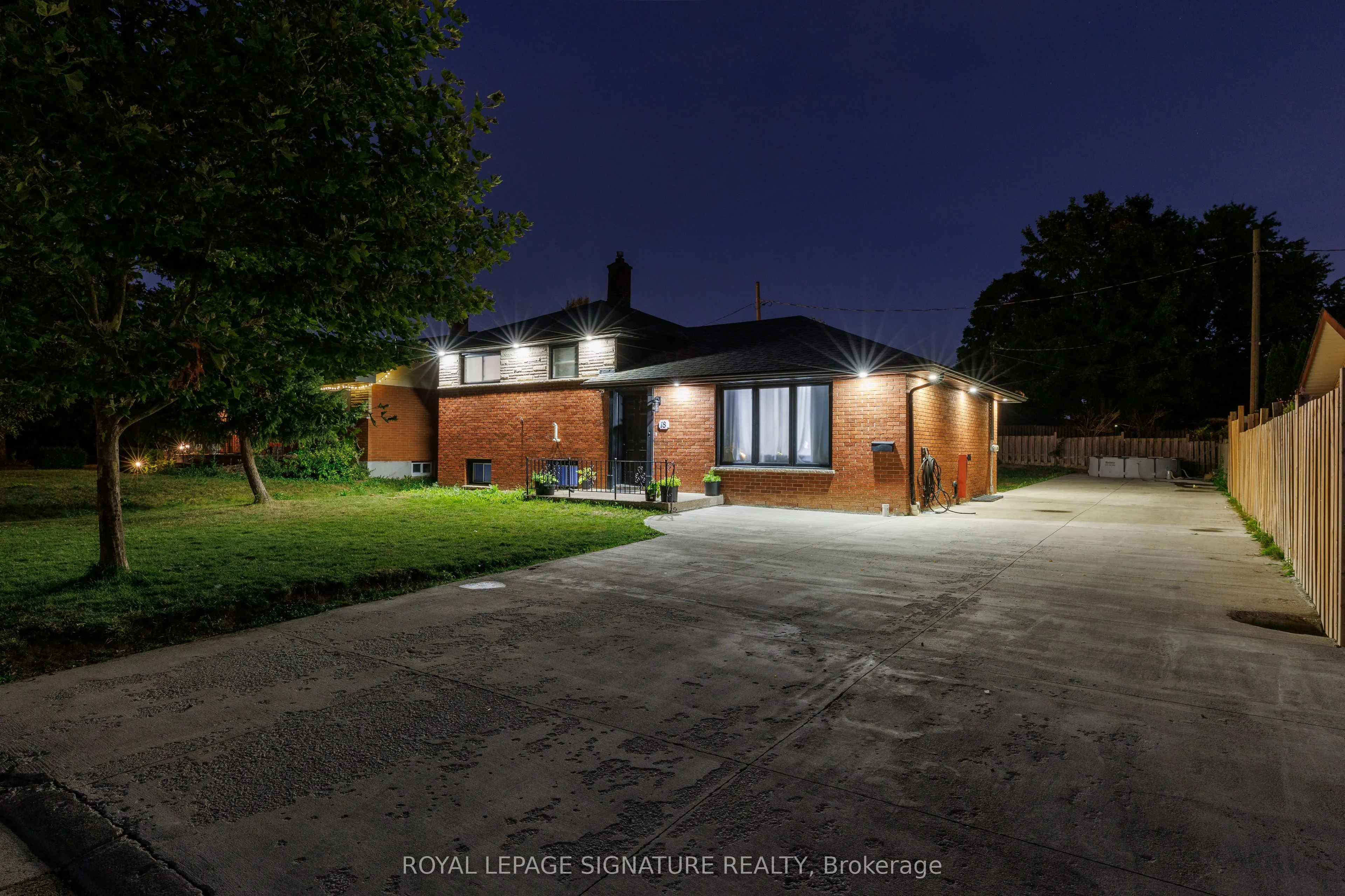 18 Silverdale Crescent