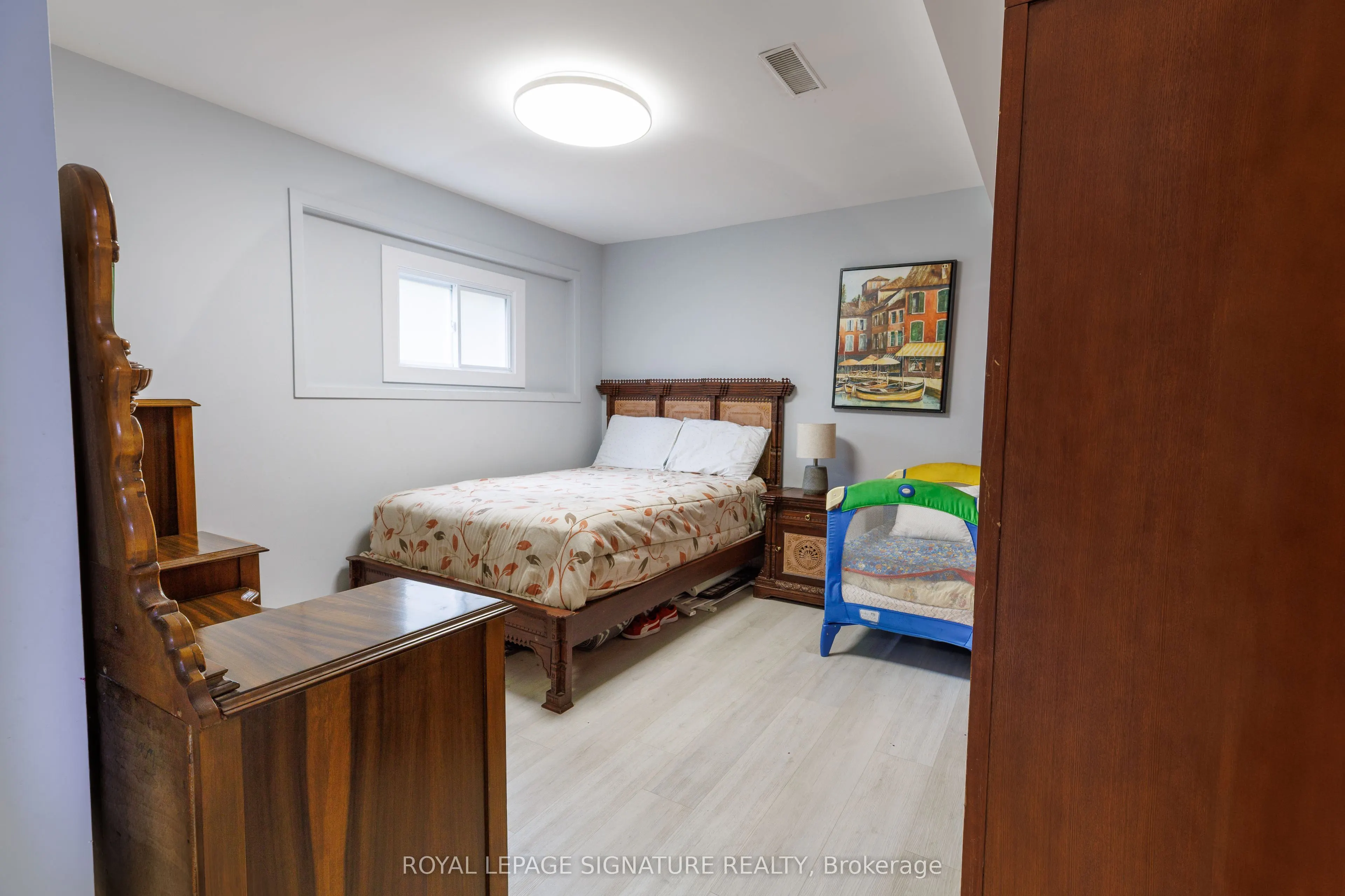 18 Silverdale Crescent