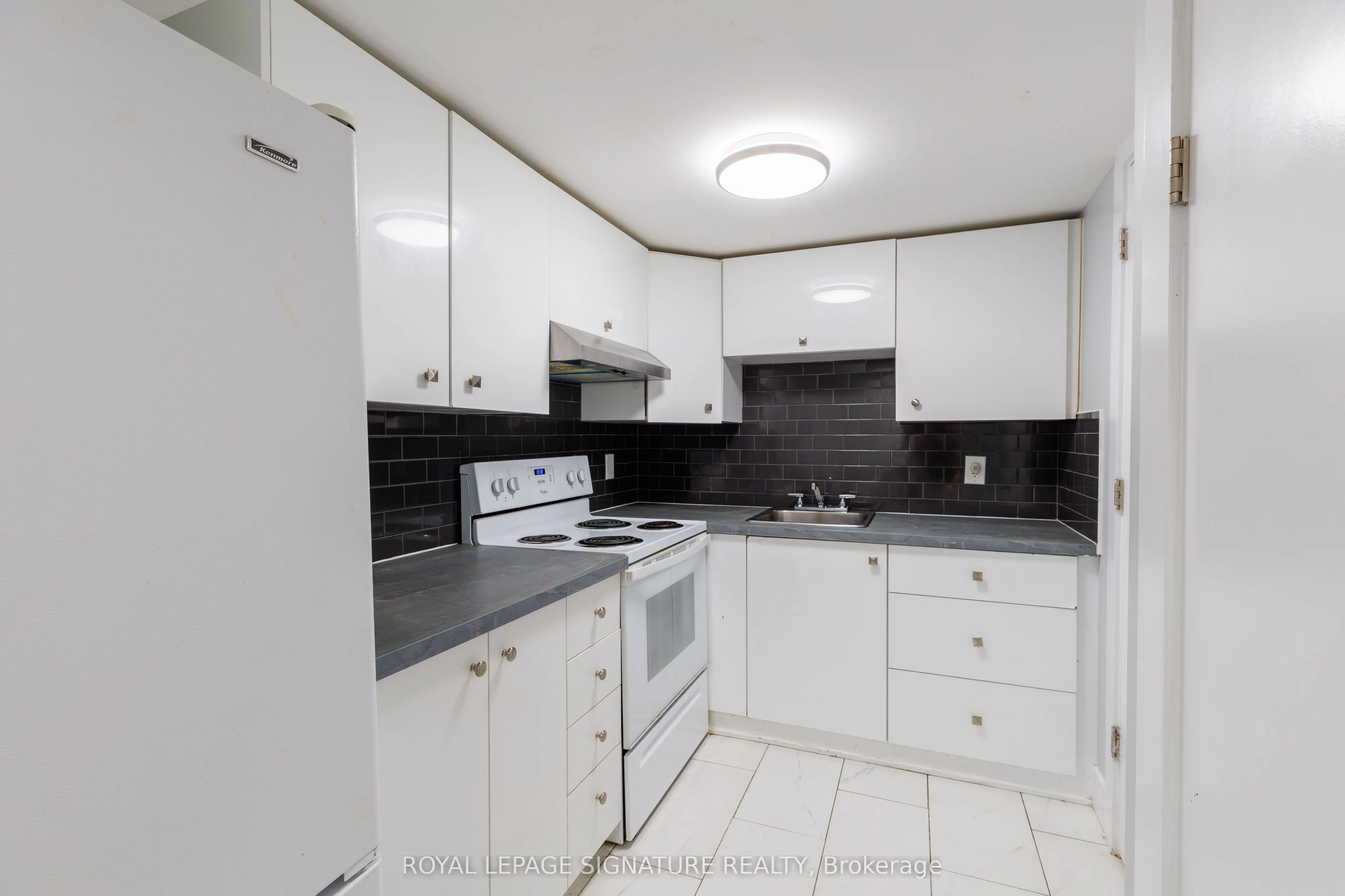 18 Silverdale Crescent