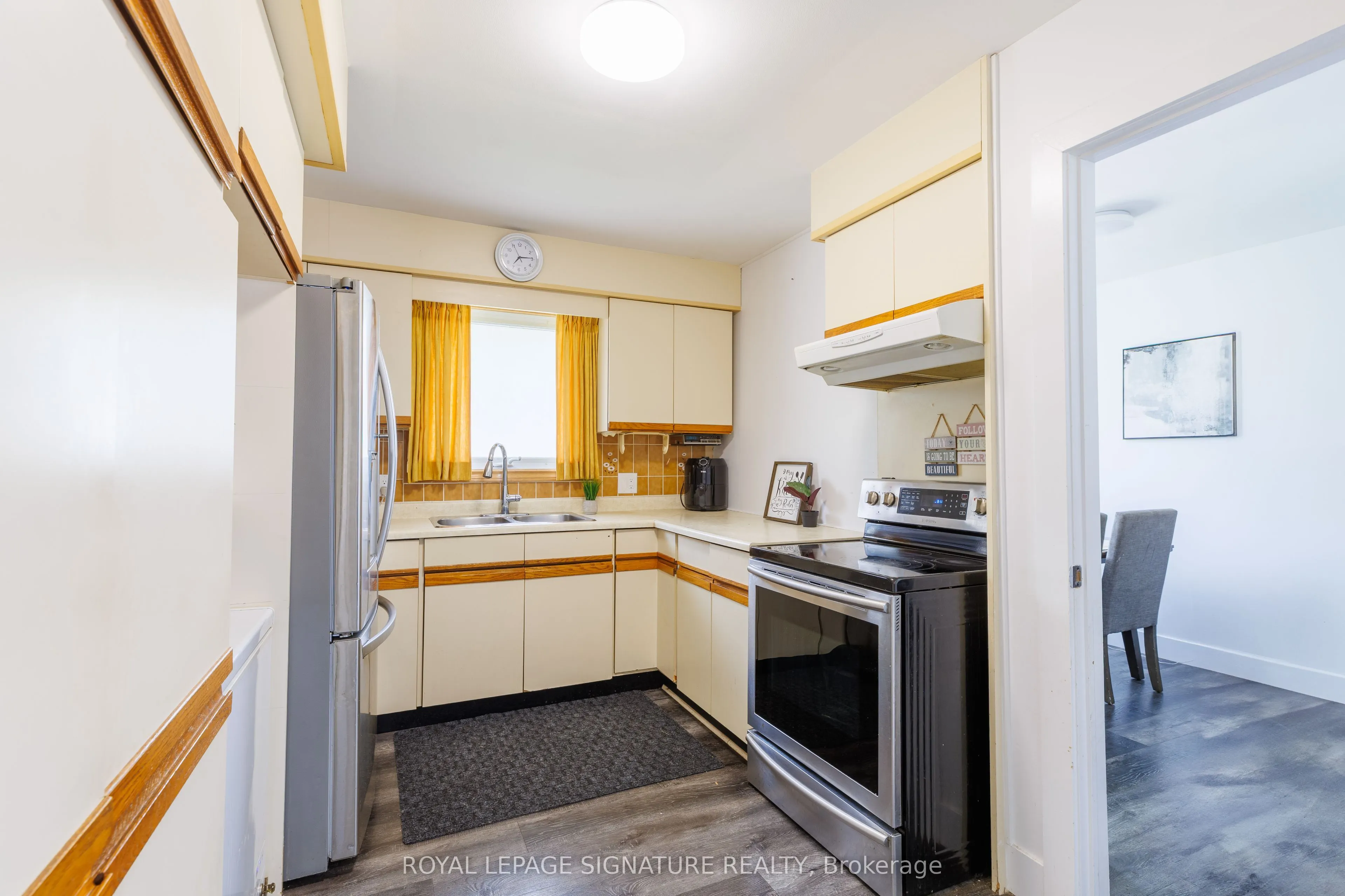 18 Silverdale Crescent