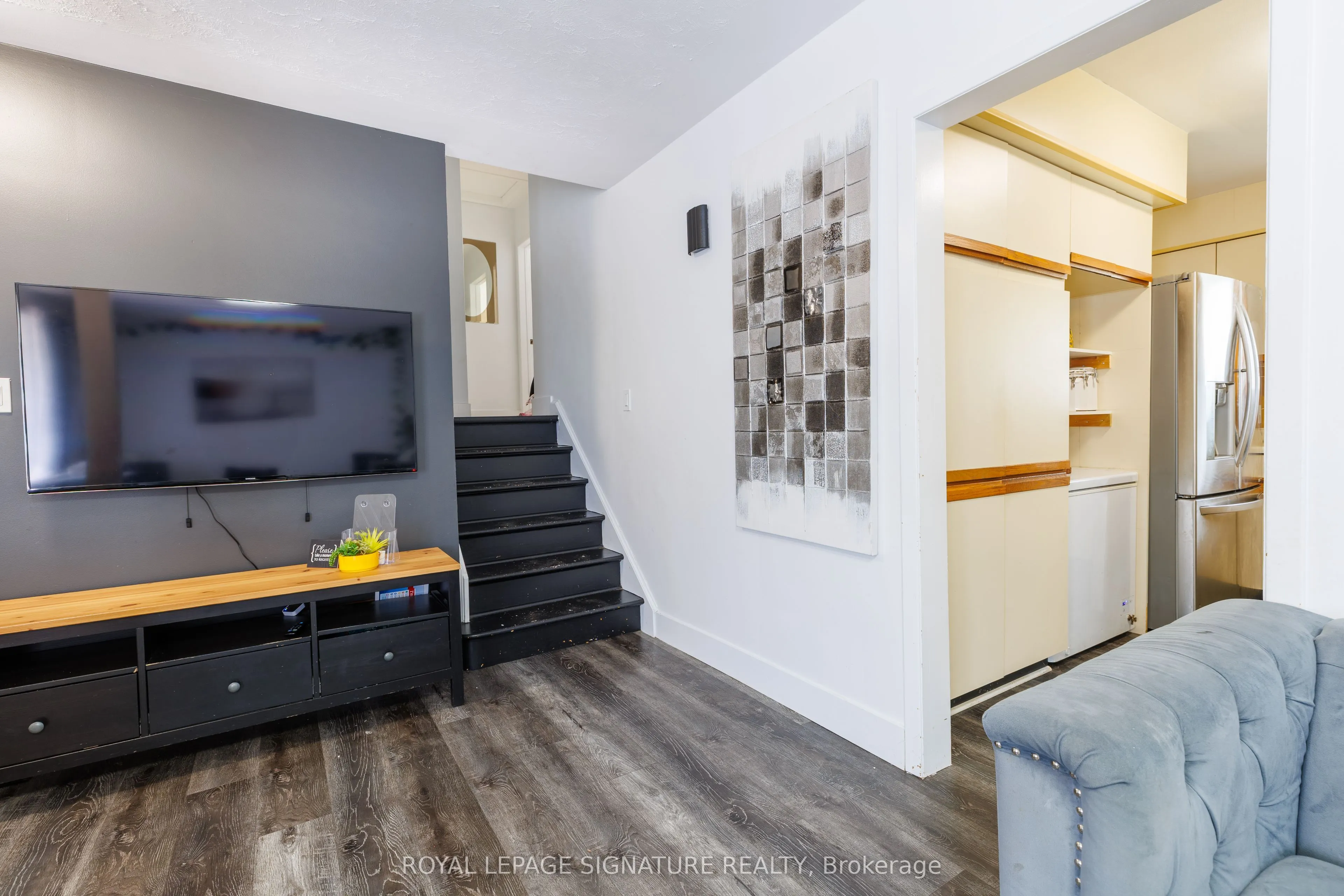 18 Silverdale Crescent