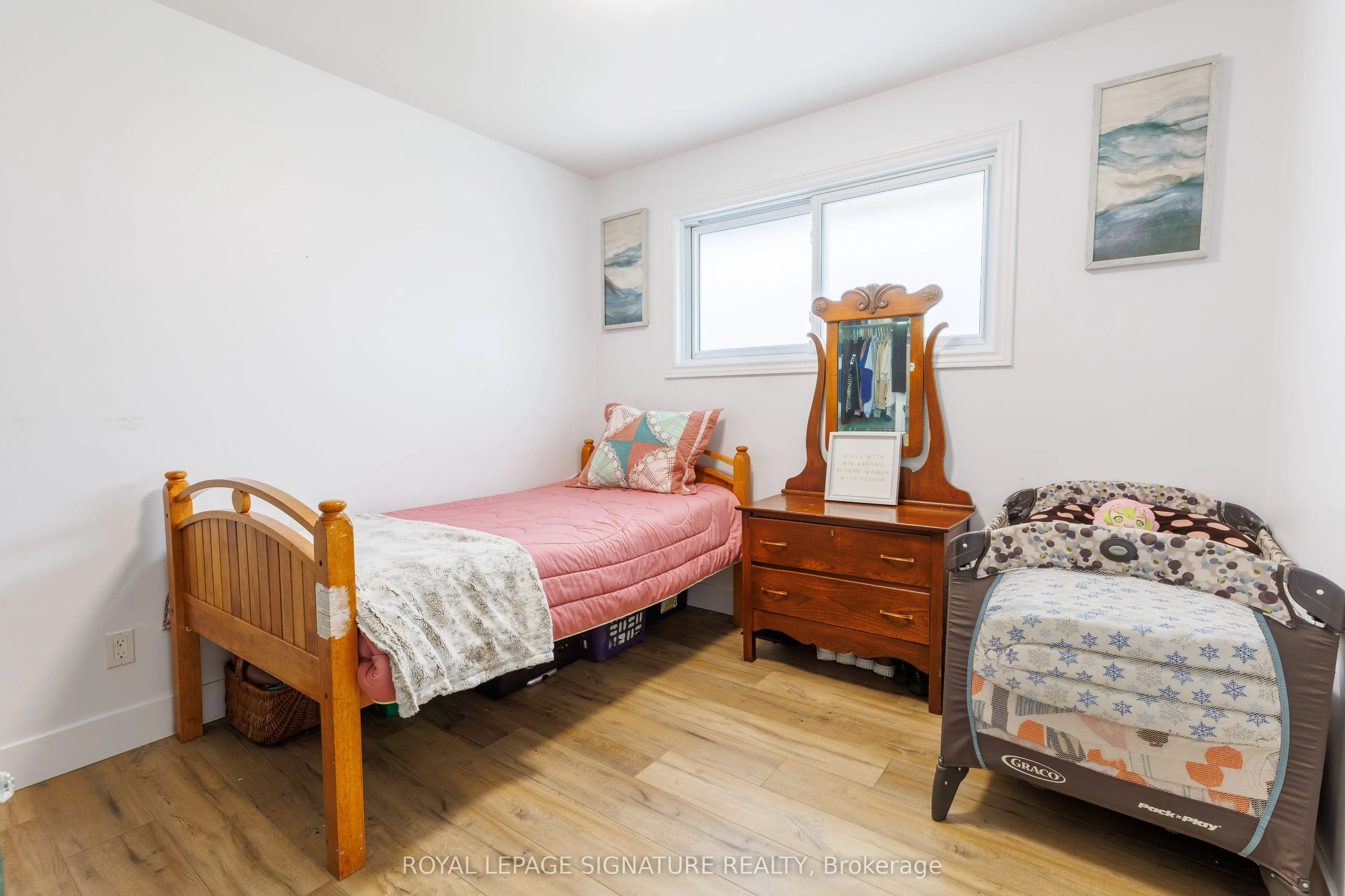 18 Silverdale Crescent