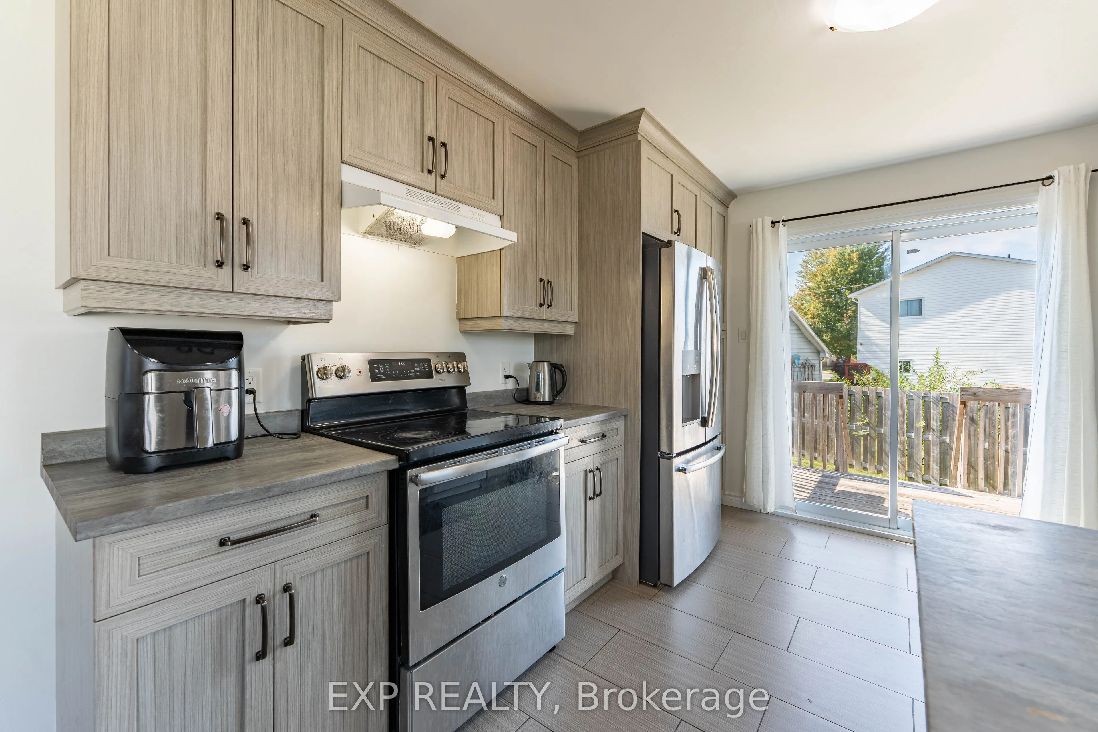 11 Place Madeleine Place