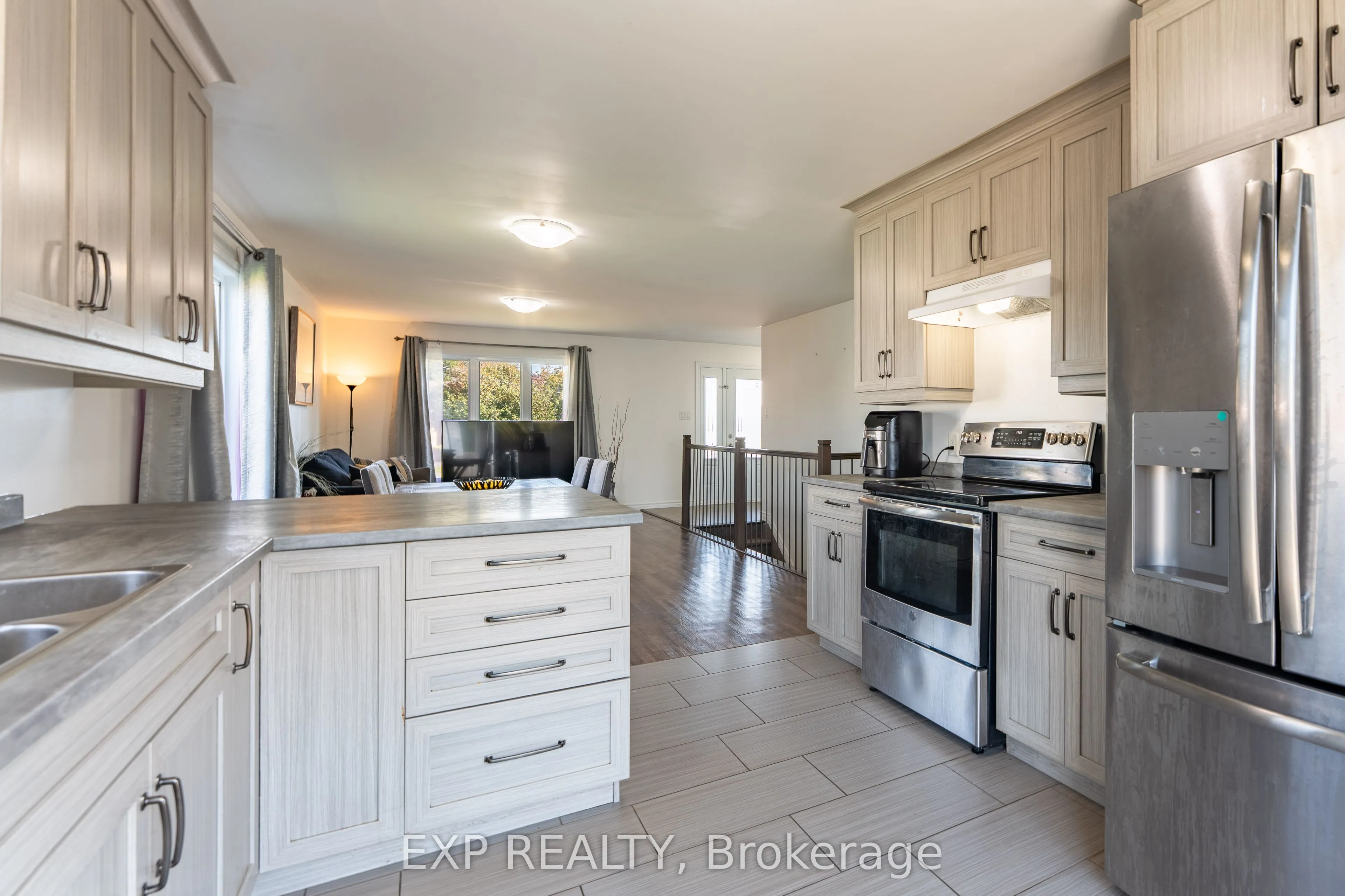 11 Place Madeleine Place