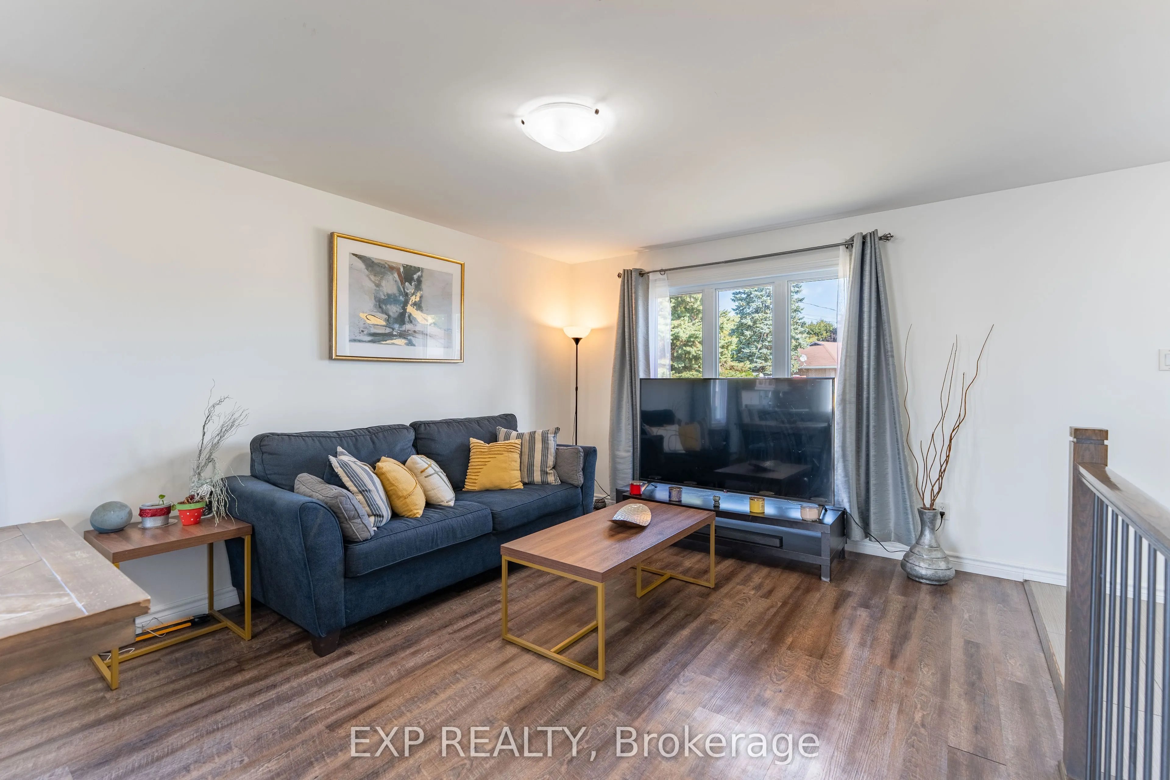 11 Place Madeleine Place