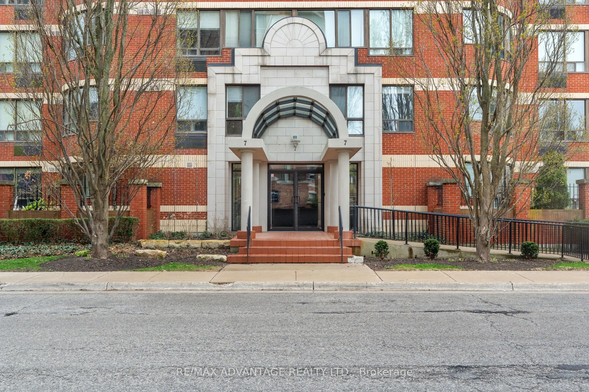 7 Picton Street, #704