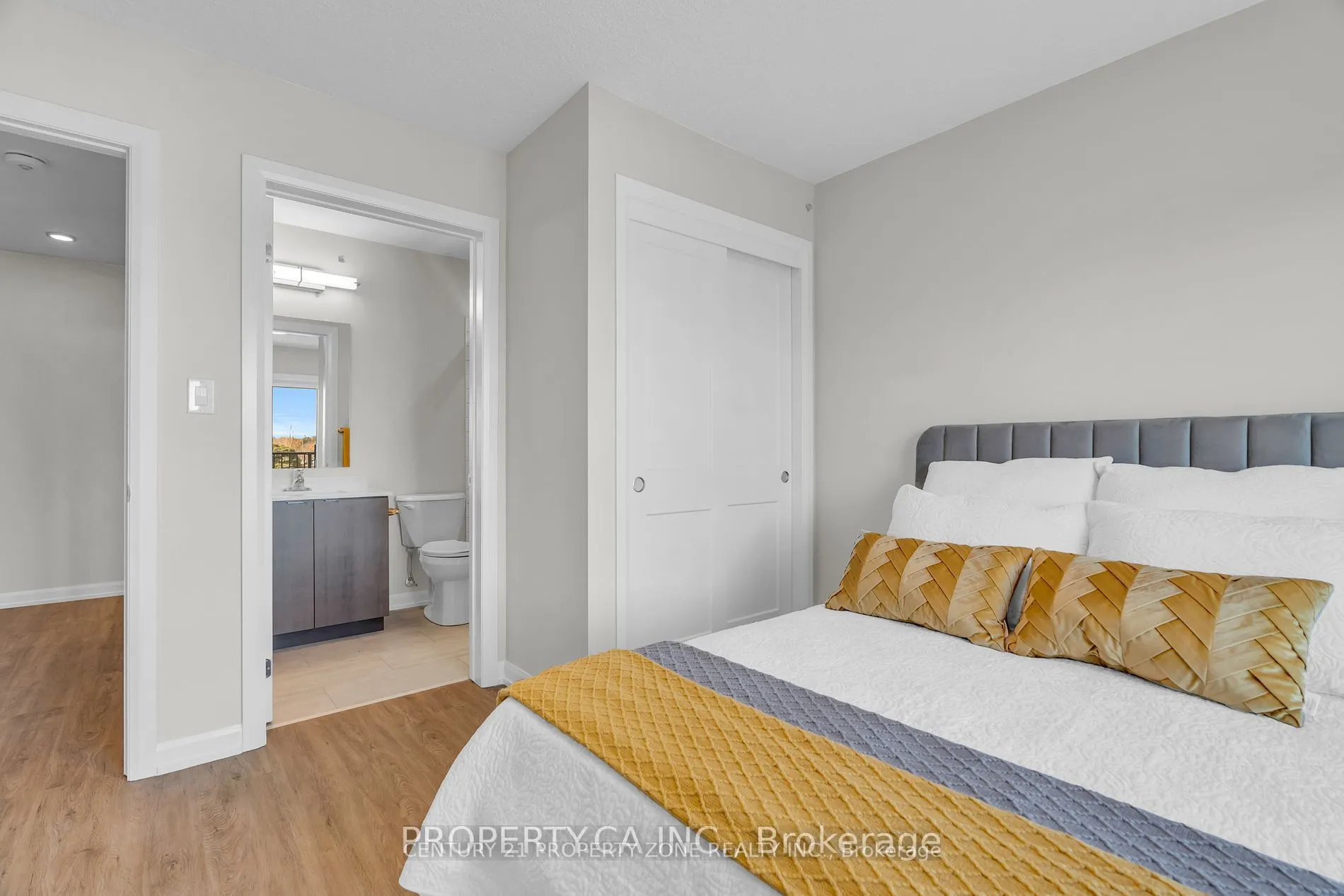 708 Woolwich Street, #113