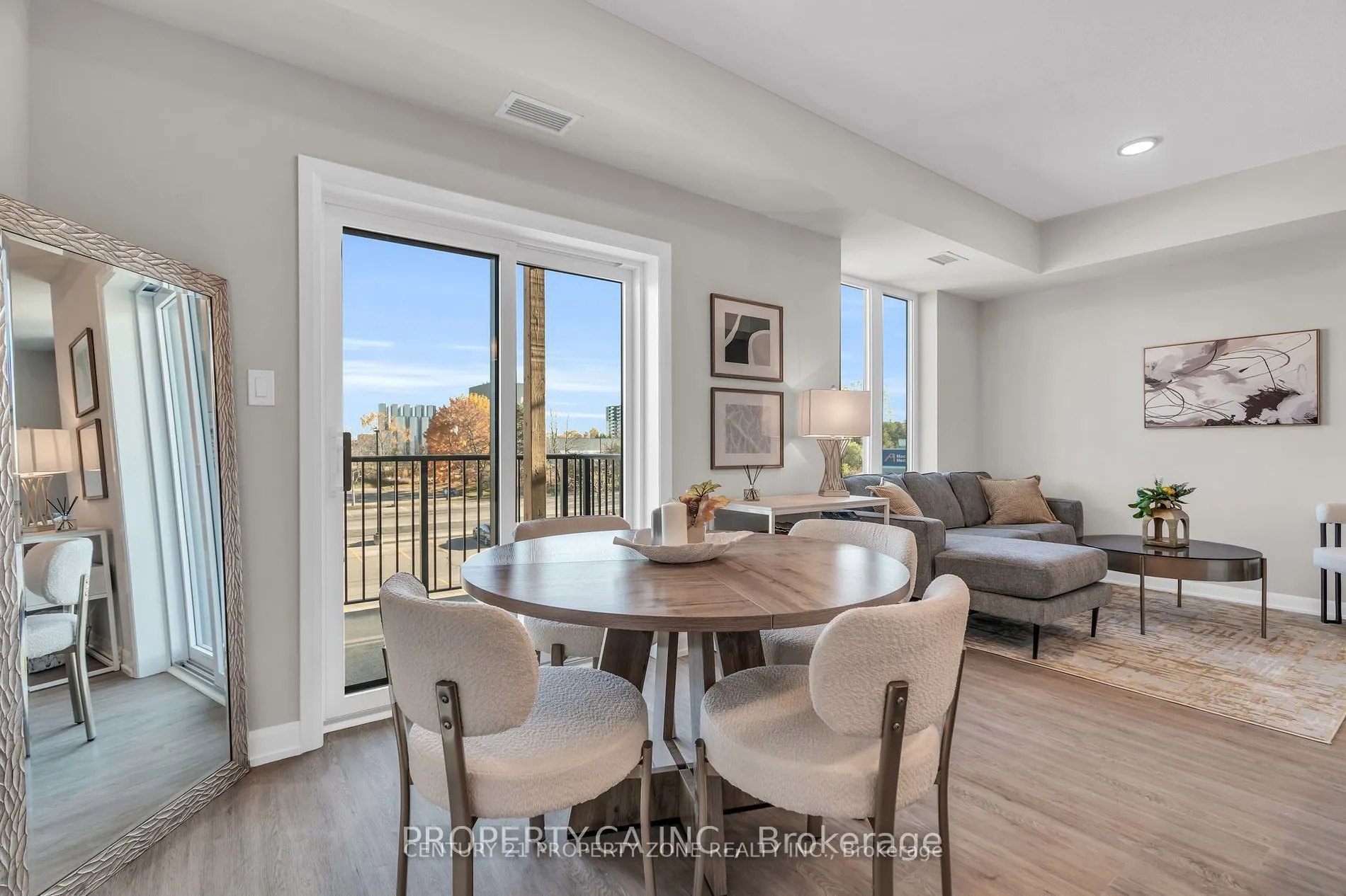 708 Woolwich Street, #113