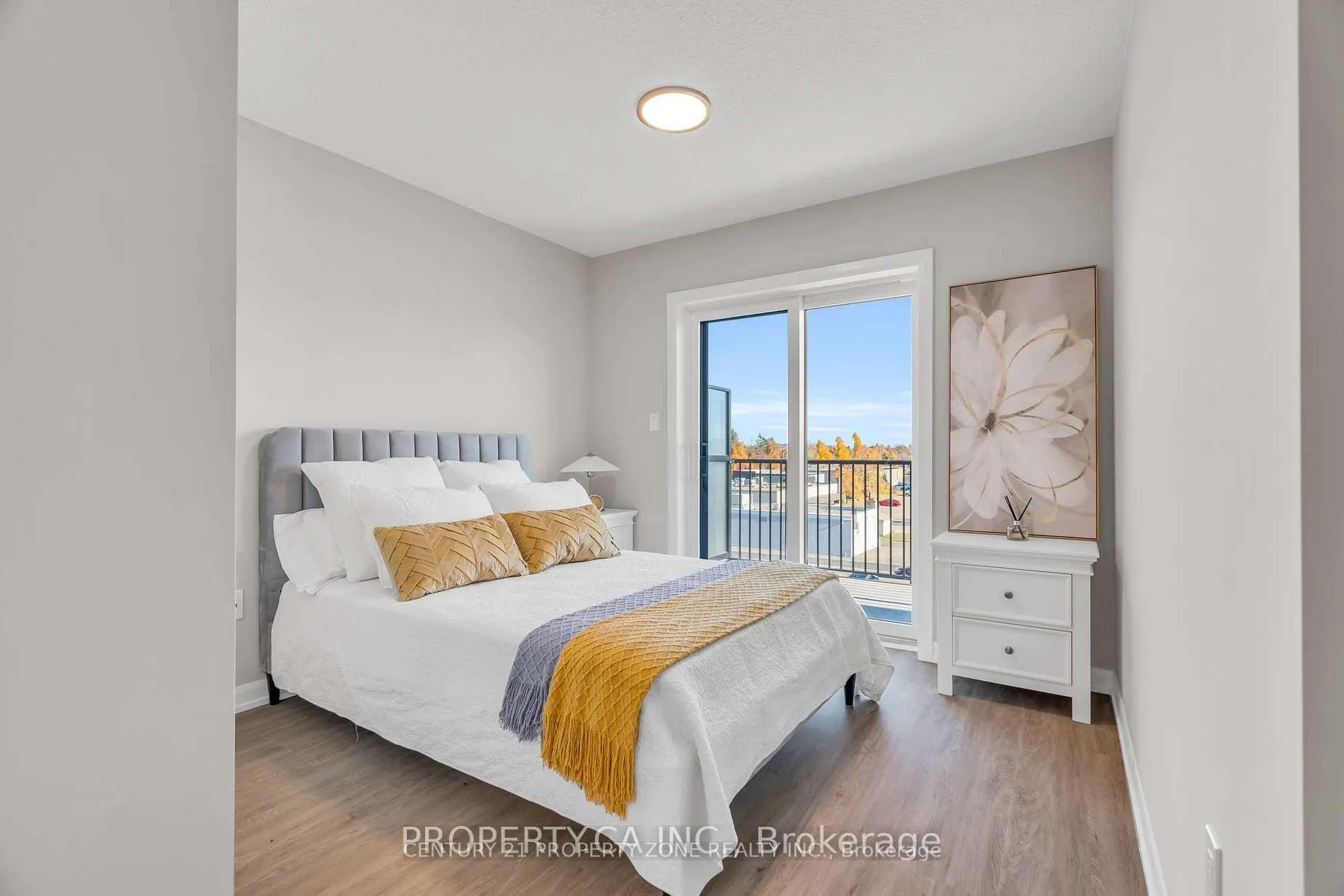 708 Woolwich Street, #113