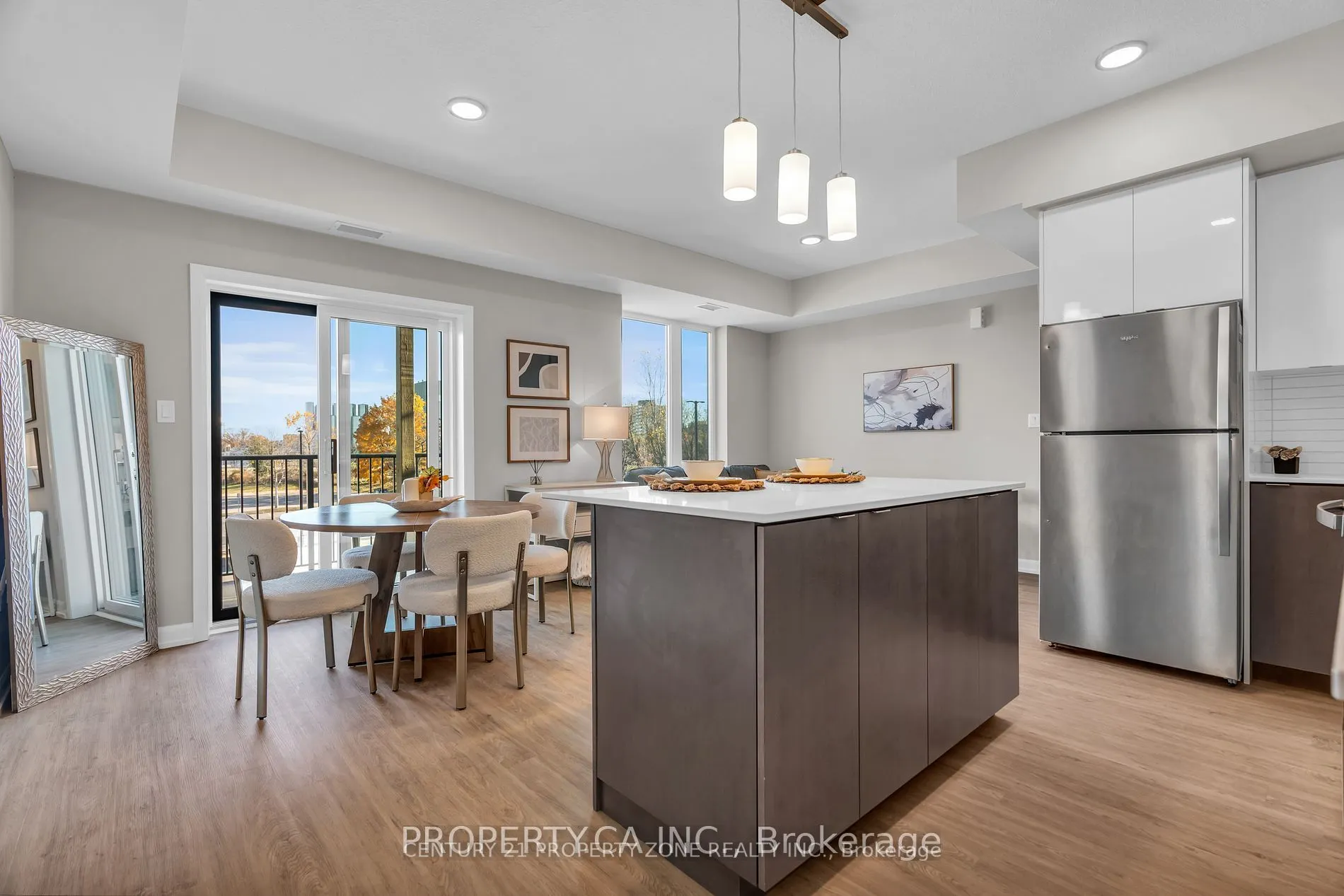 708 Woolwich Street, #113