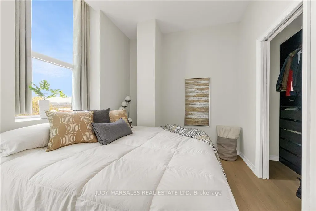 50 Murray Street W, #301