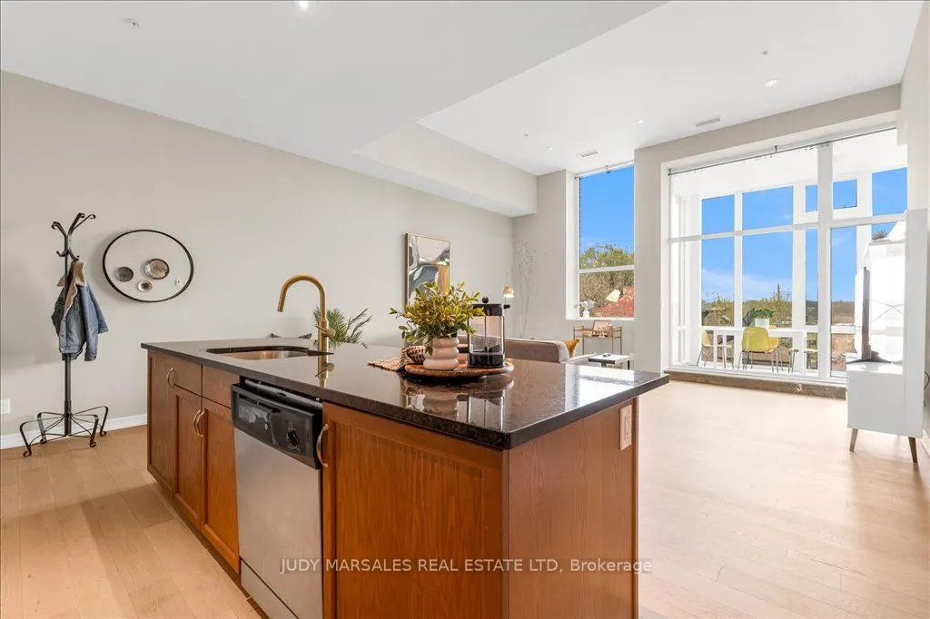 50 Murray Street W, #301