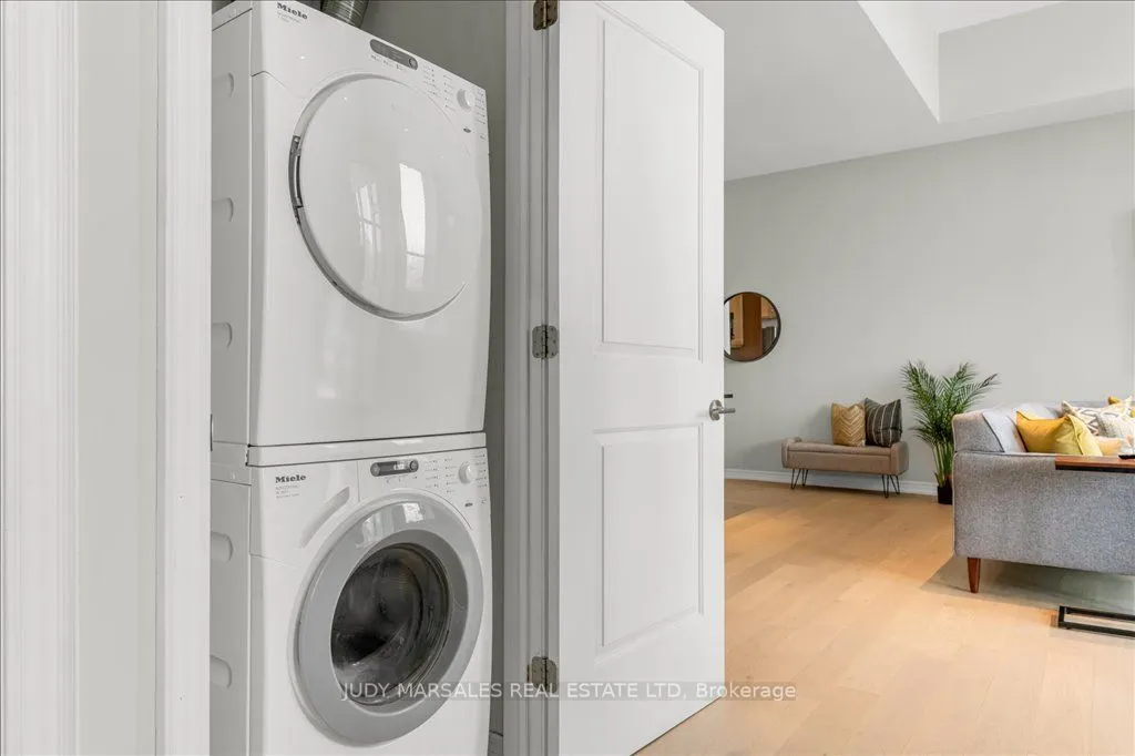 50 Murray Street W, #301