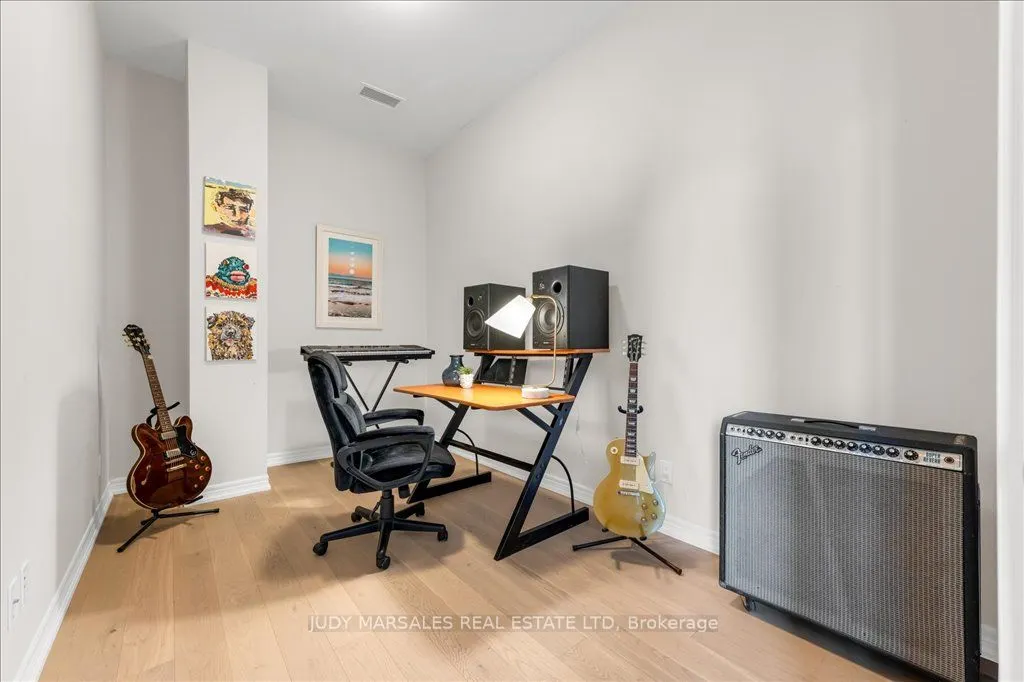 50 Murray Street W, #301