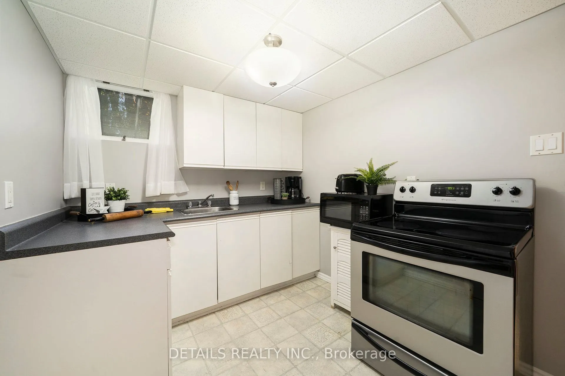 2298 James Craig Street