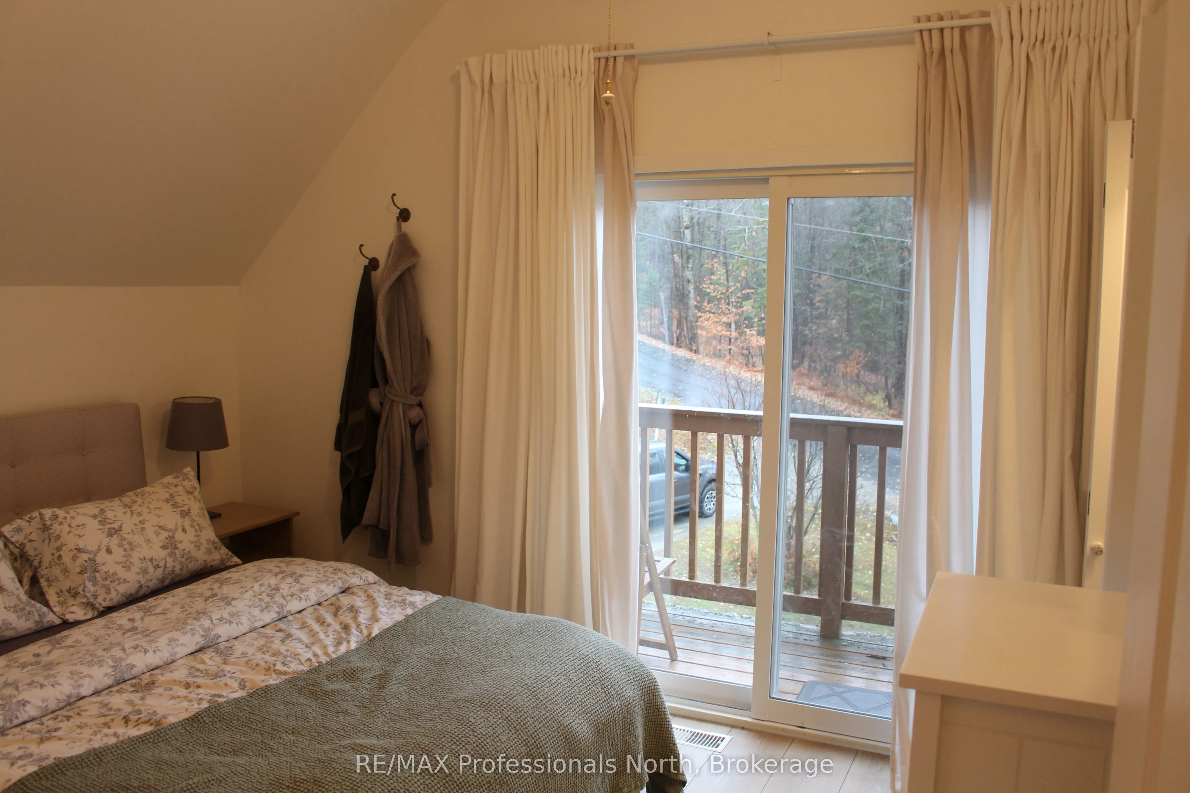 1121 Old Donald Road N