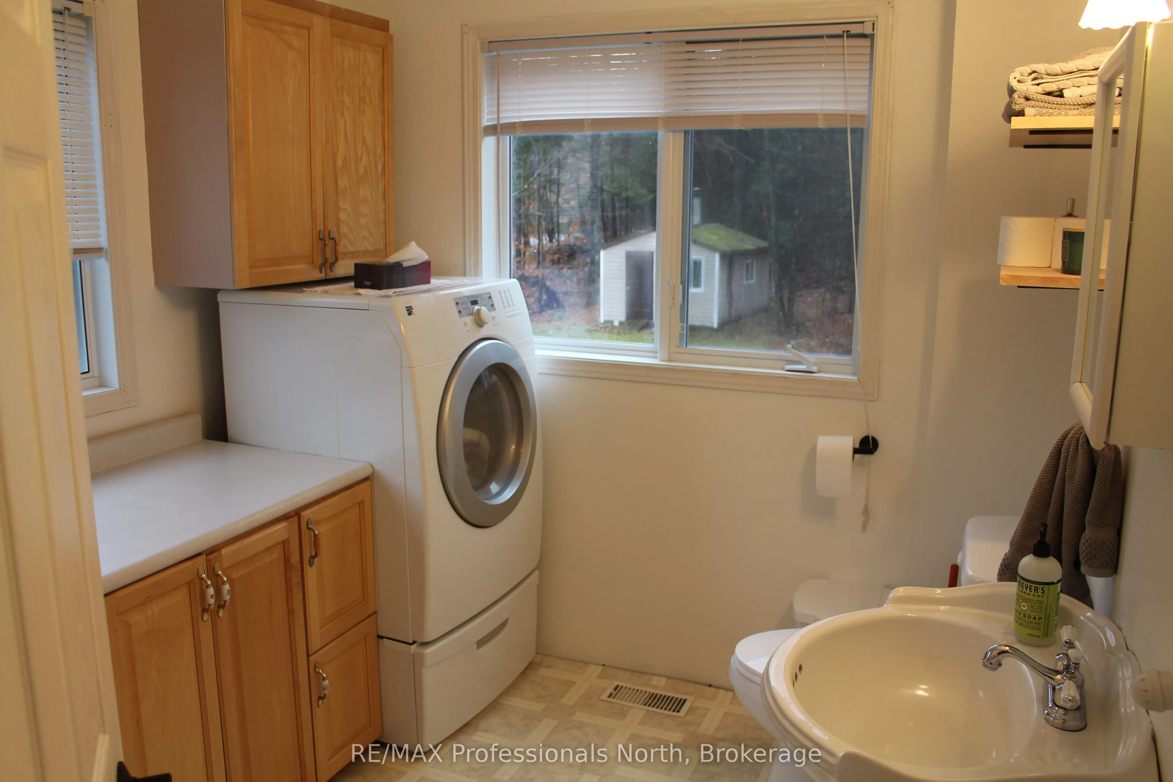 1121 Old Donald Road N