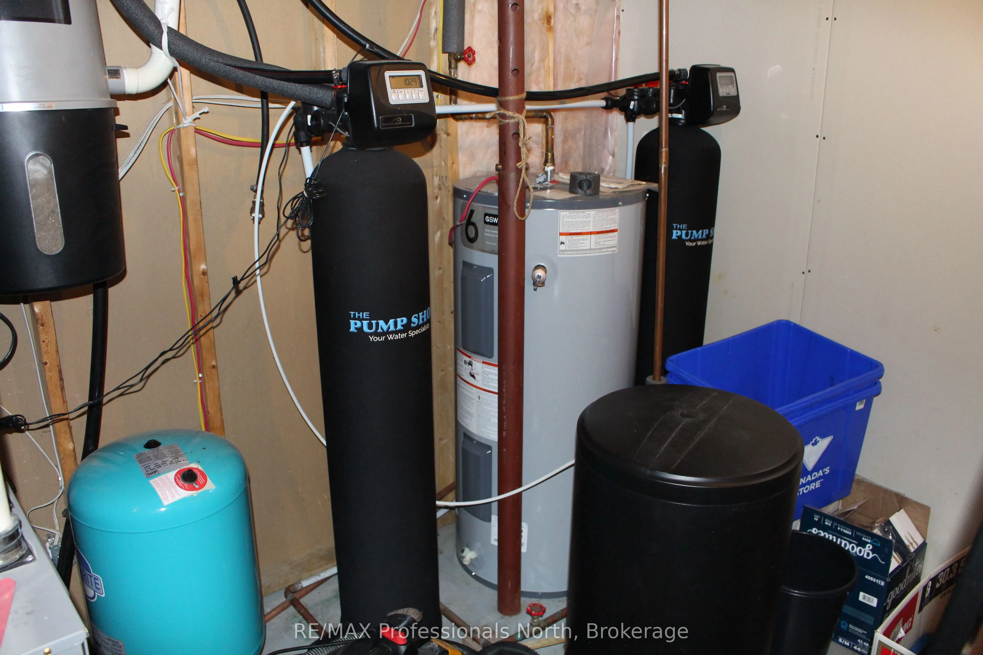 1121 Old Donald Road N