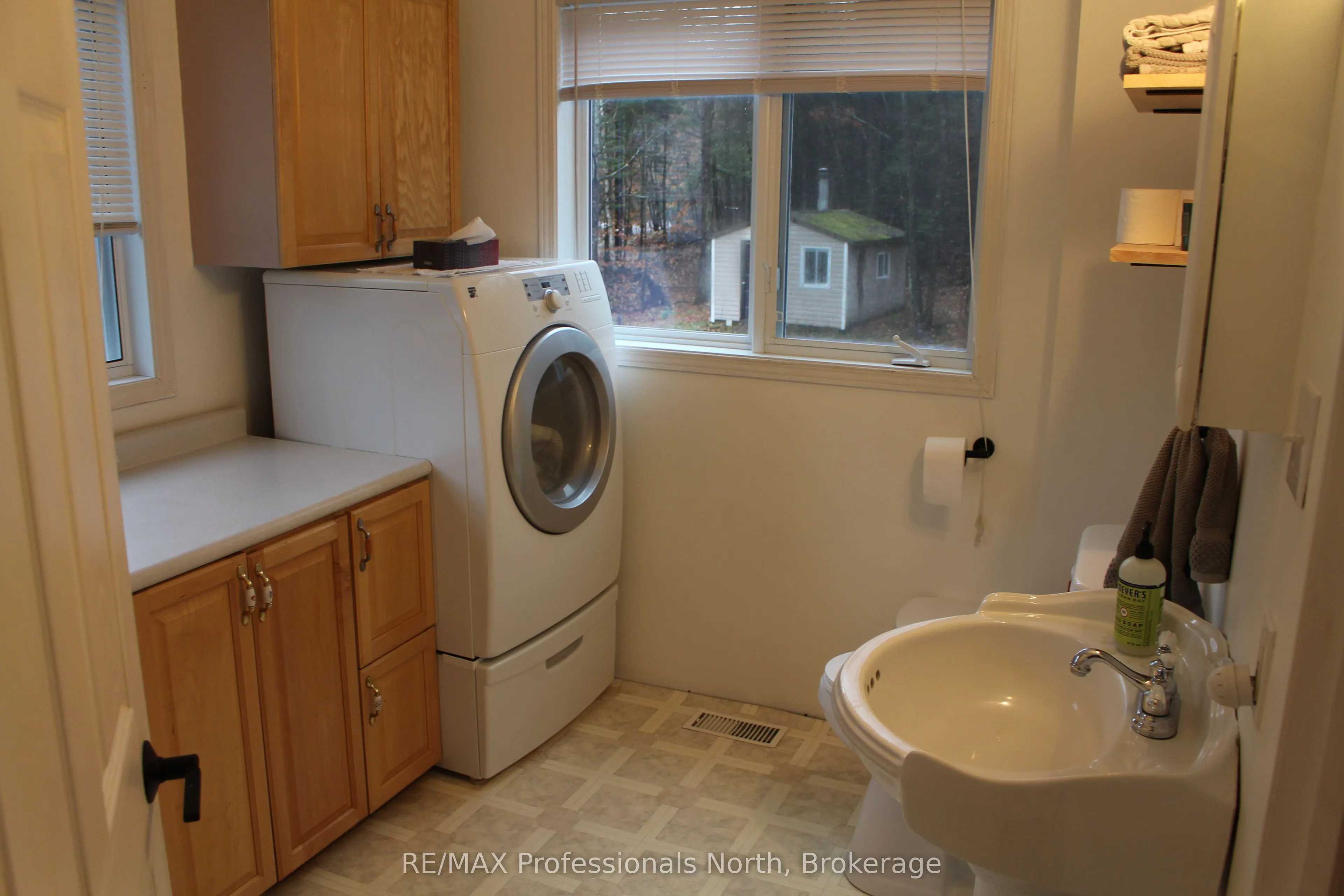 1121 Old Donald Road N