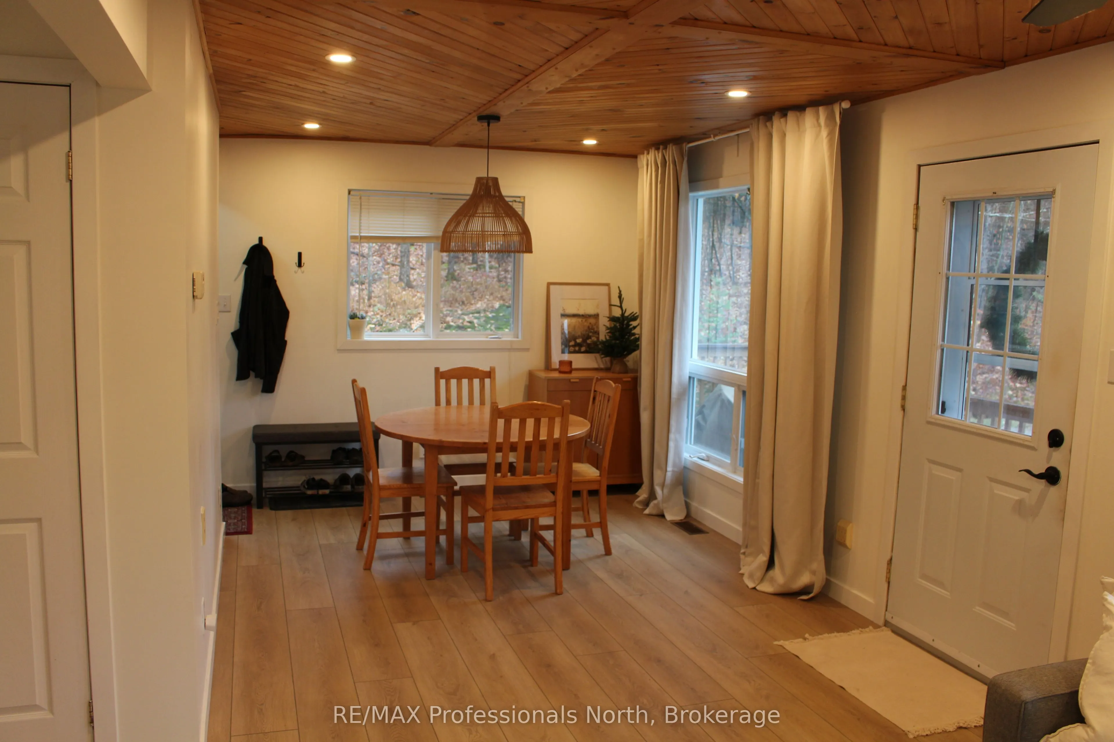 1121 Old Donald Road N