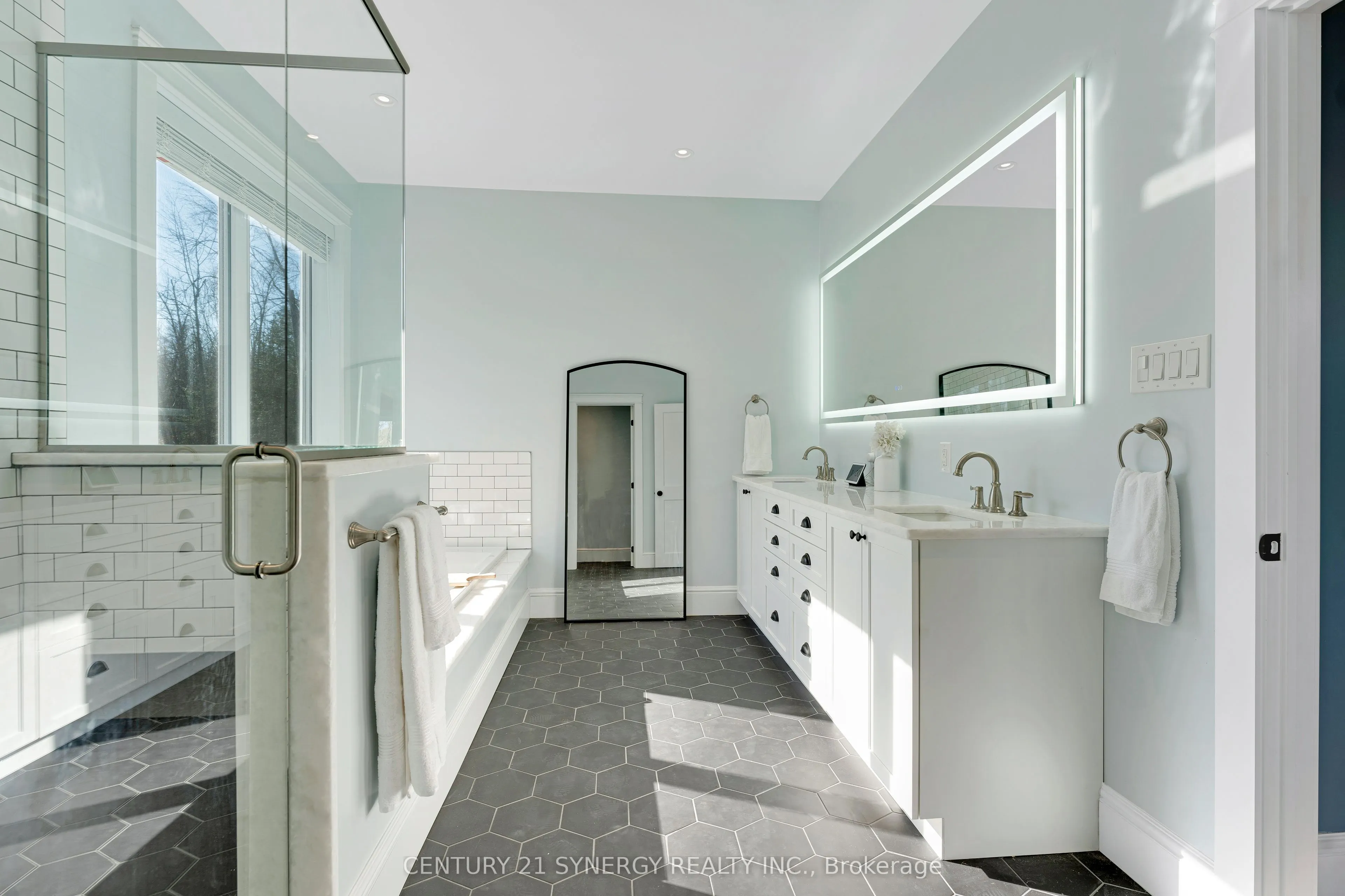 1380 Ramsay Concession 3A Concession