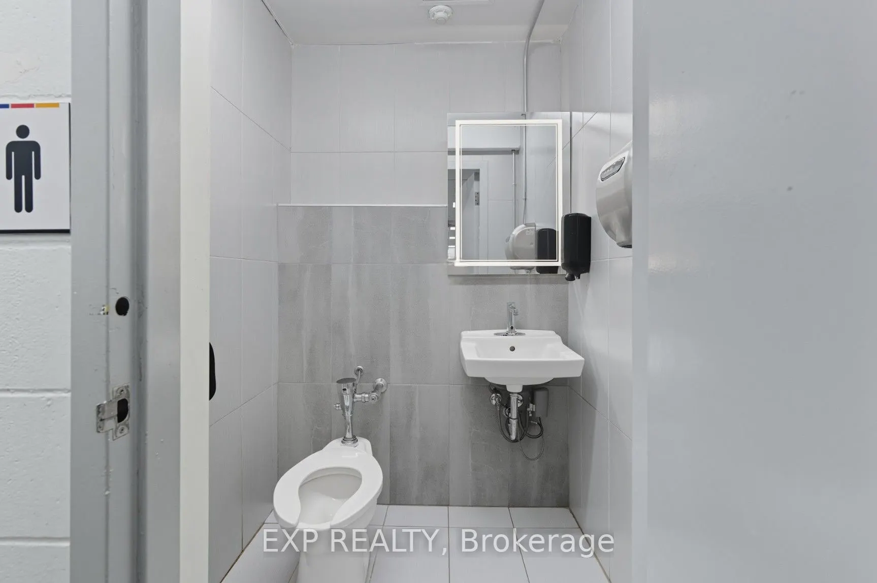 641 Sladen Avenue, #2nd & 3rd Floor