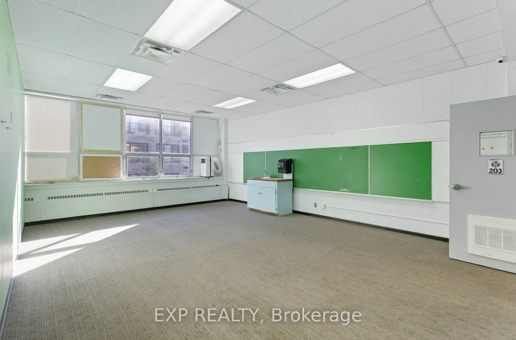 641 Sladen Avenue, #2nd & 3rd Floor